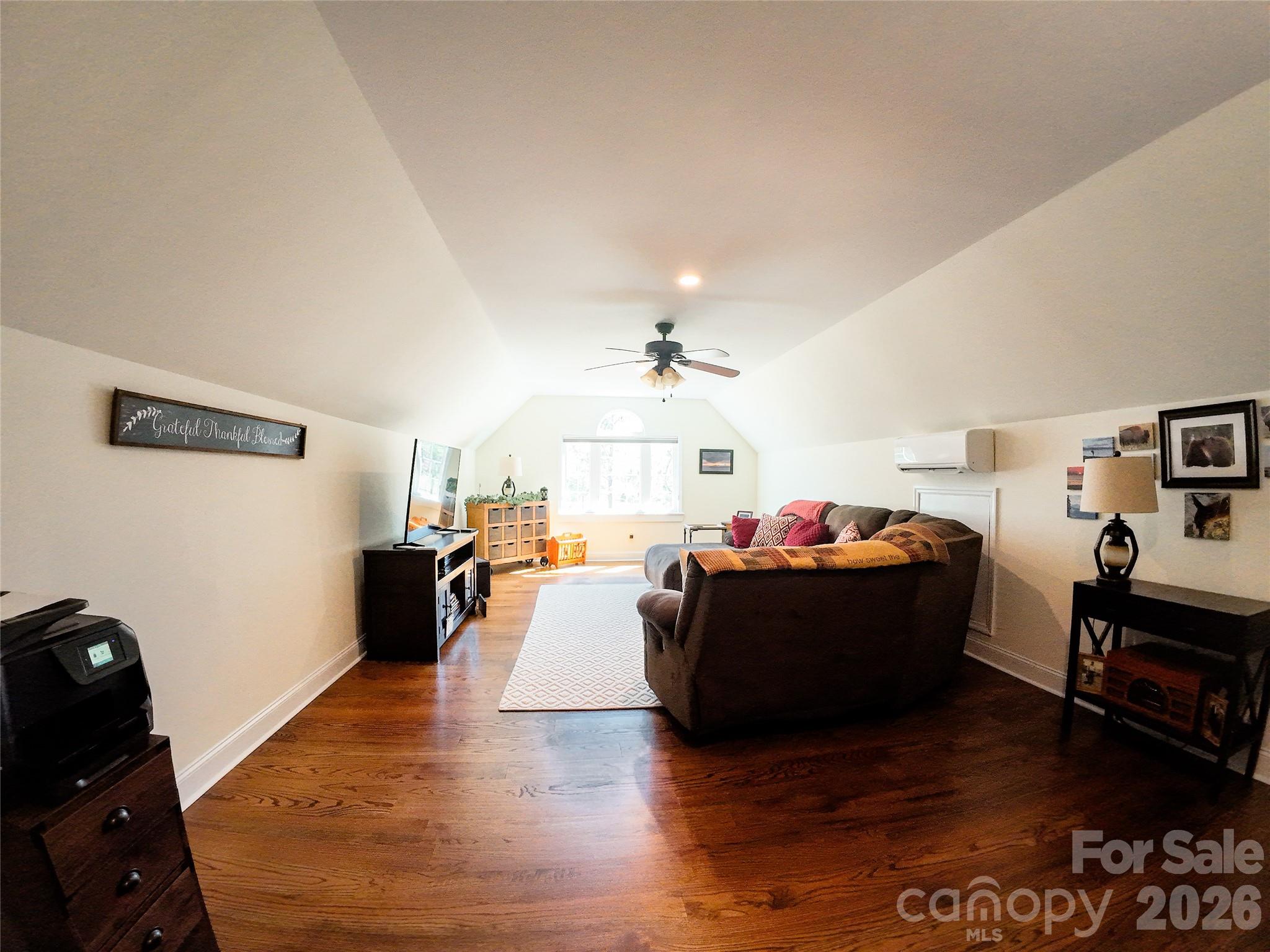 1034 Griggs Street Property Photo 38
