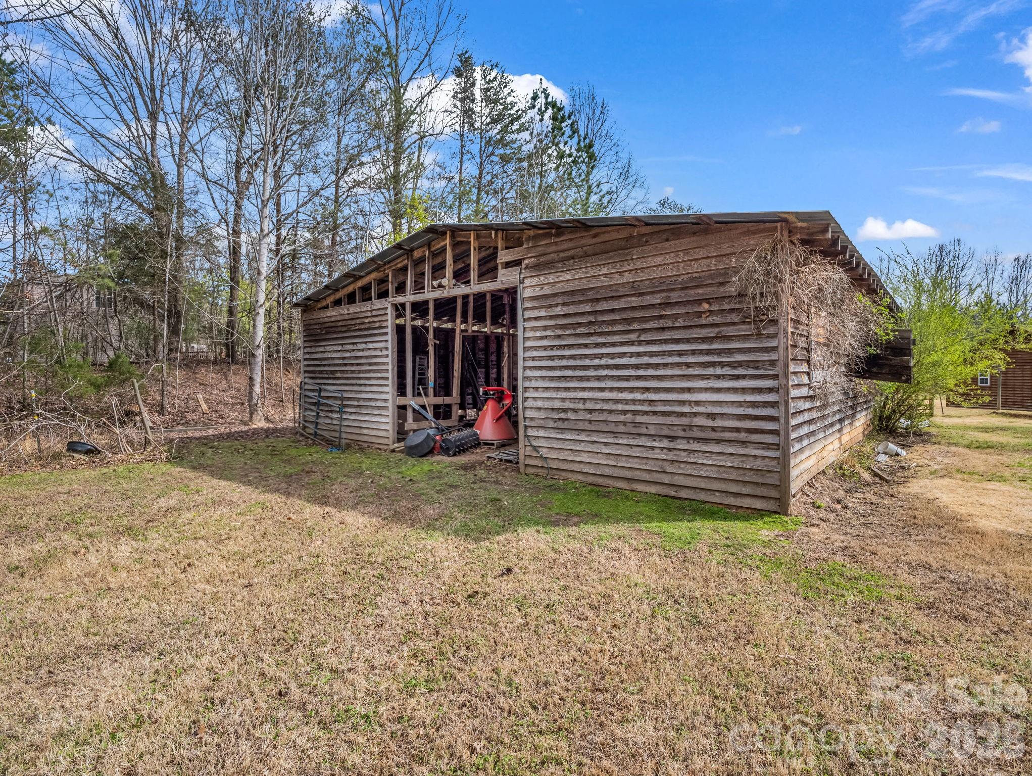 308 Frog Hollow Road Property Photo 8