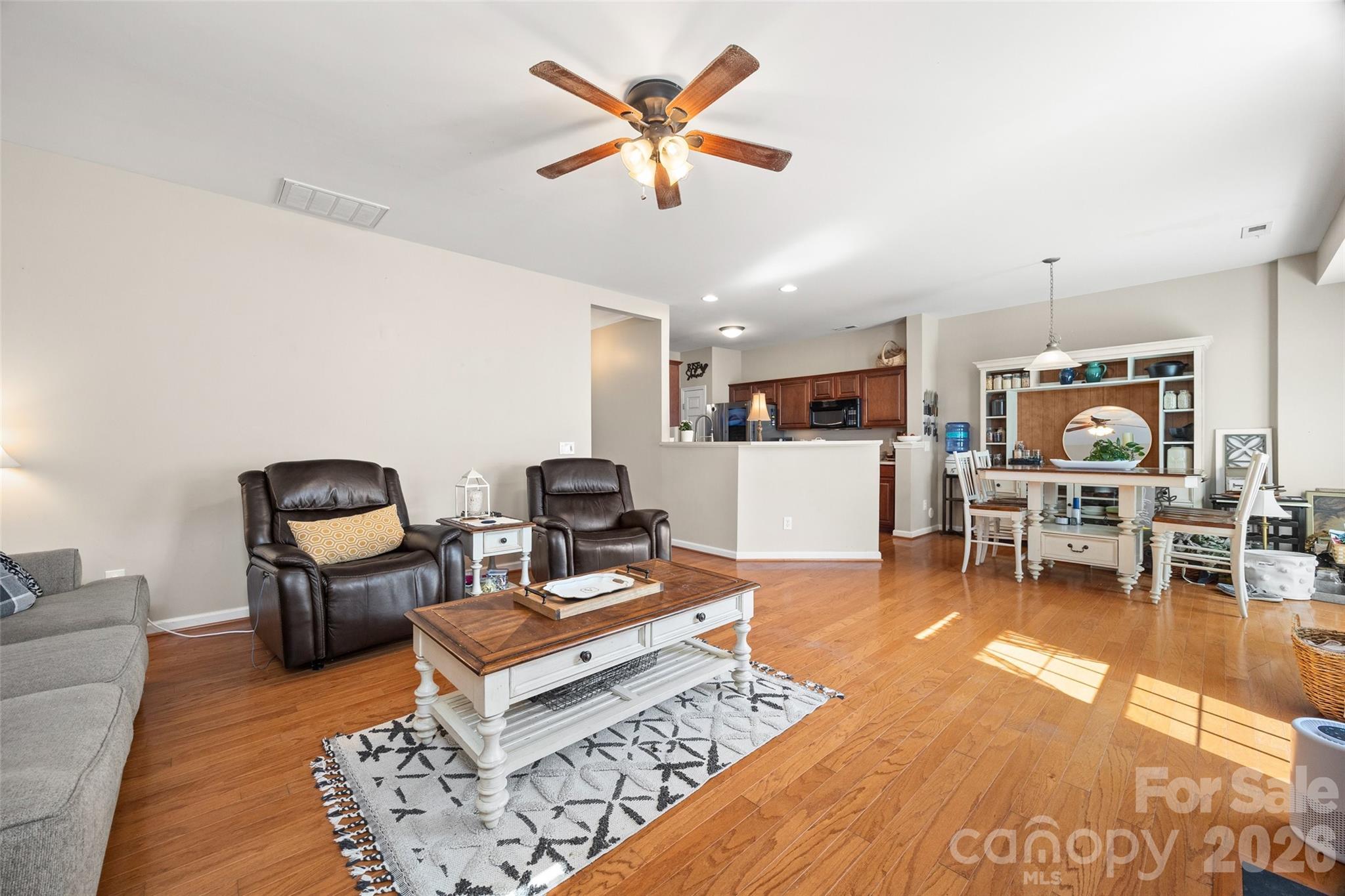 183 Autumn Falls Drive Property Photo 8