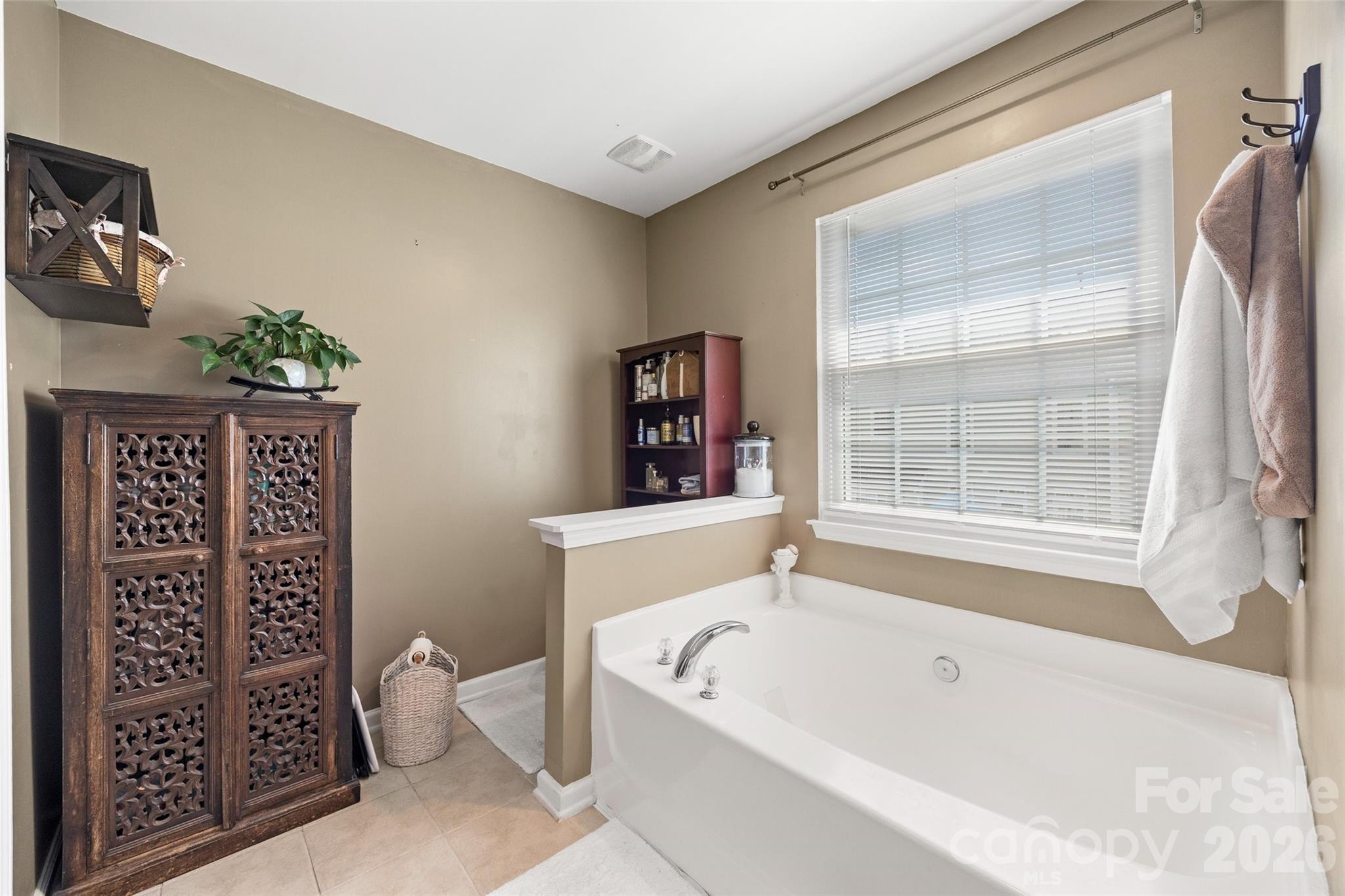 183 Autumn Falls Drive Property Photo 24