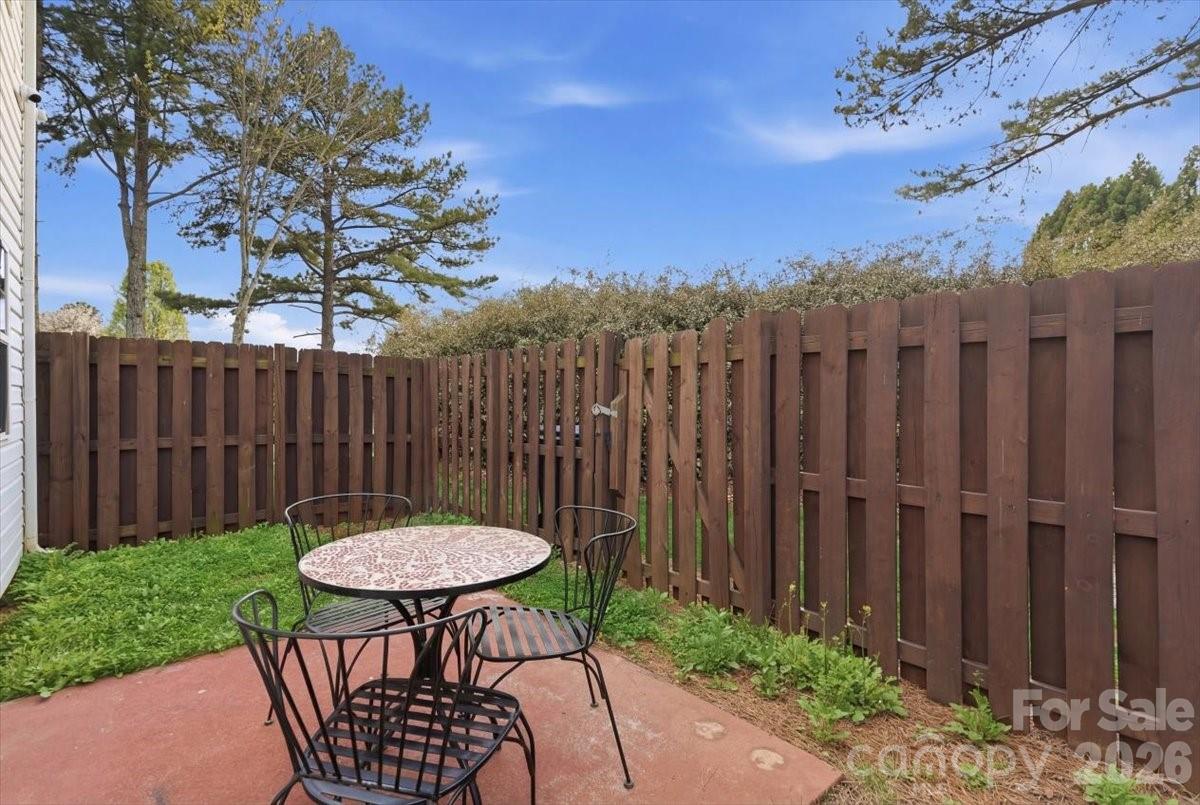 6475 Saint Bernard Way Property Photo 25