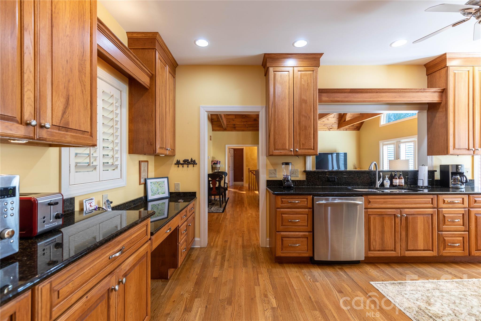 446 Windridge Drive Property Photo 10
