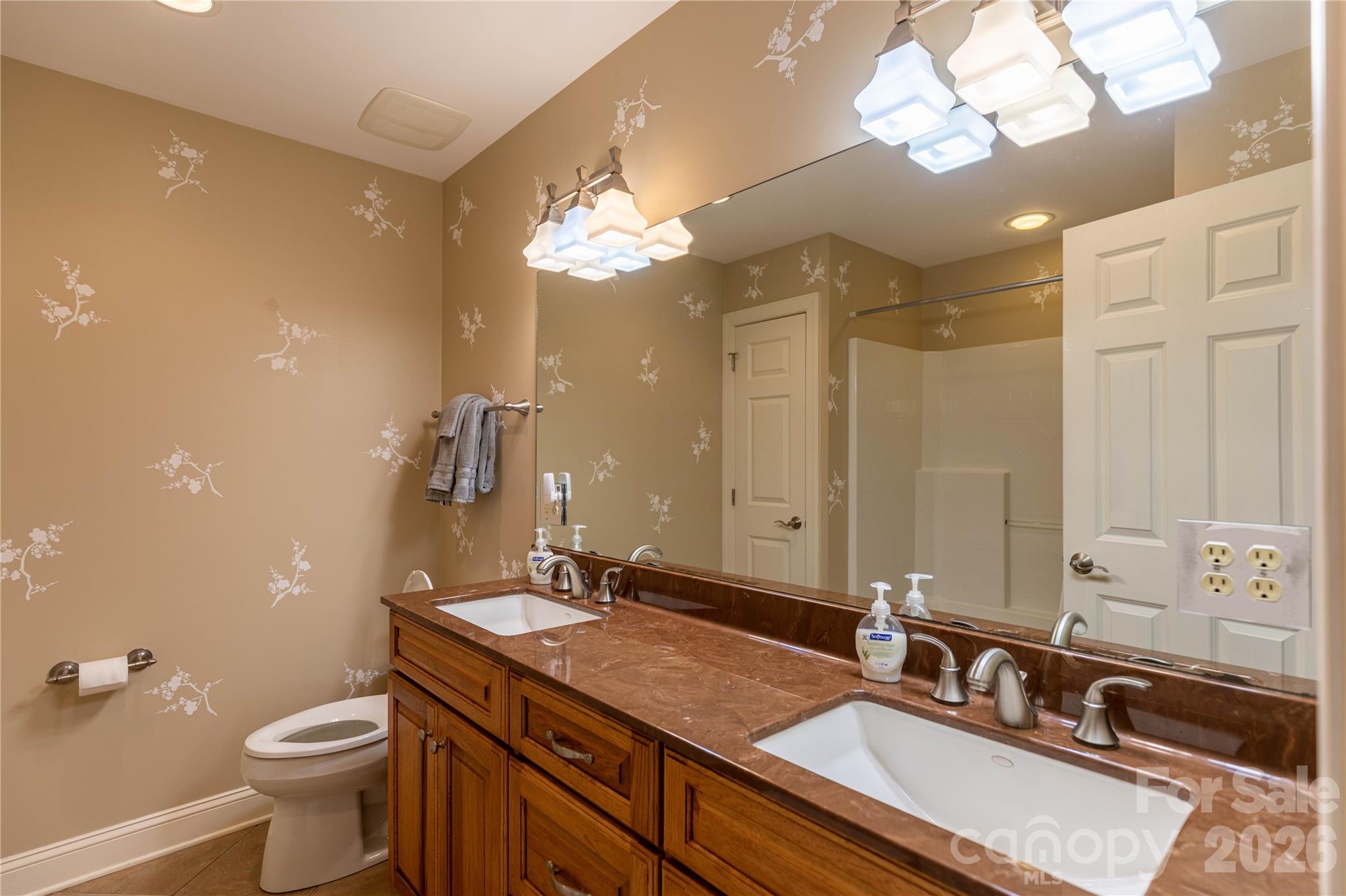 446 Windridge Drive Property Photo 20