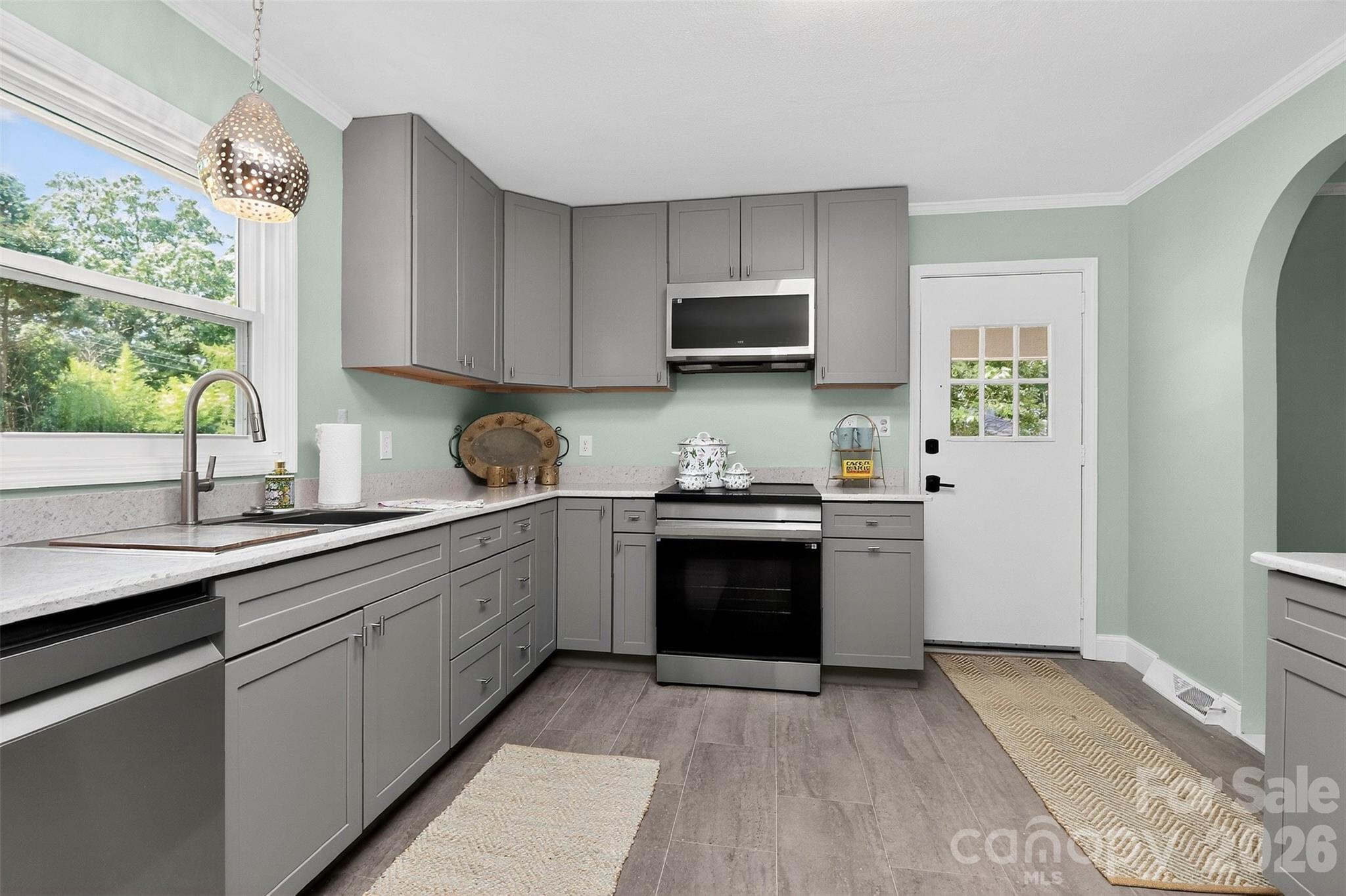 2018 Country Court Property Photo 9