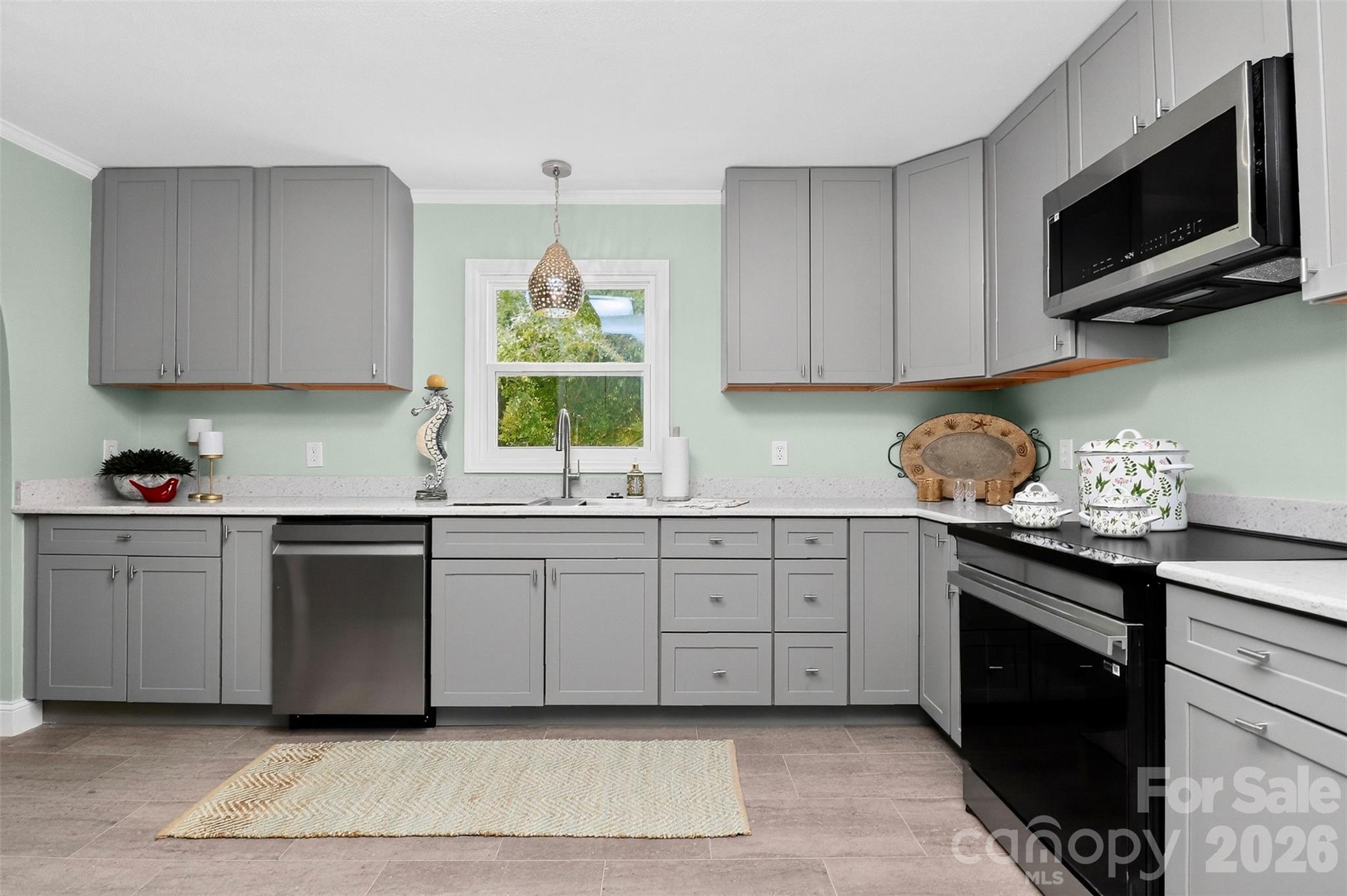 2018 Country Court Property Photo 10
