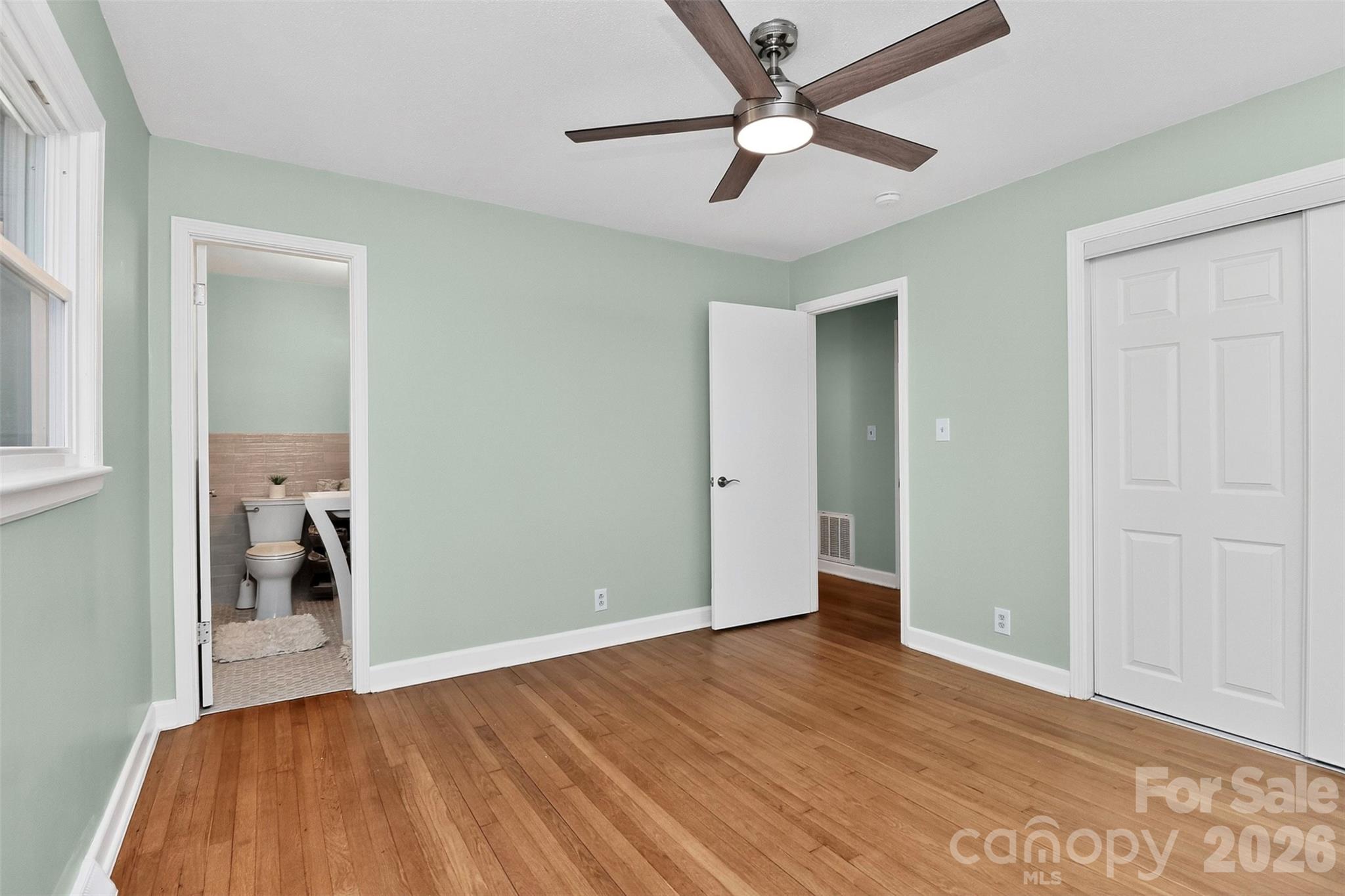 2018 Country Court Property Photo 18