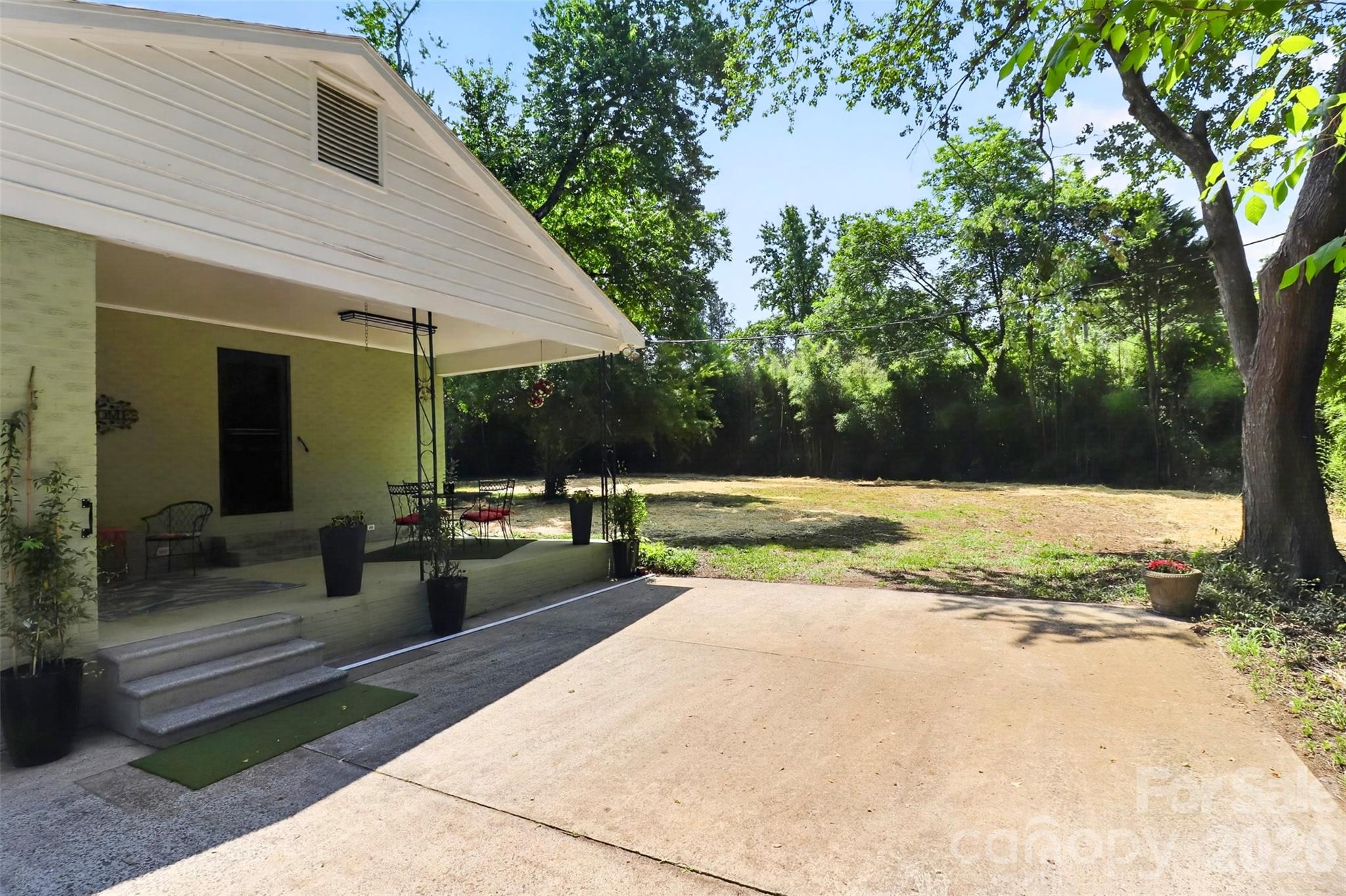 2018 Country Court Property Photo 26