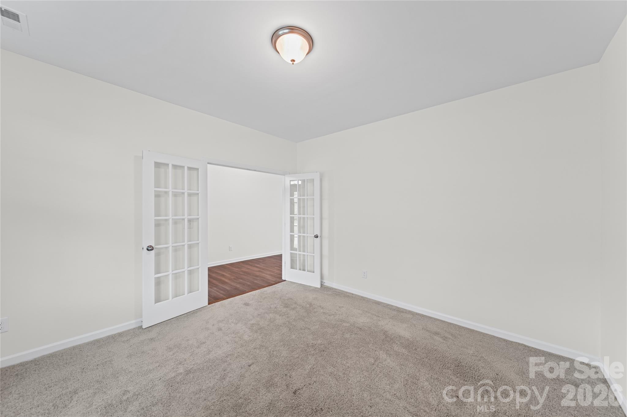 10054 Carousel Corral Drive Property Photo 8