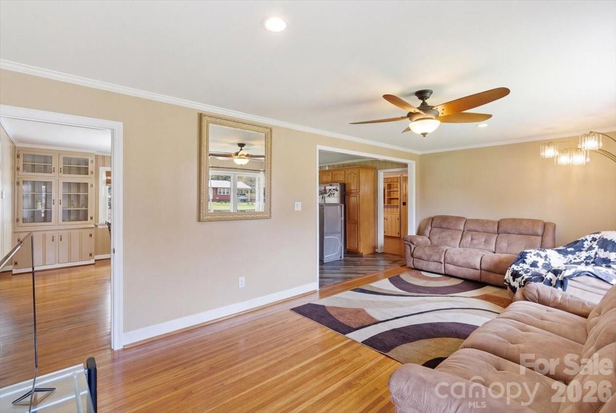 345 S Magnolia Street Property Photo 2