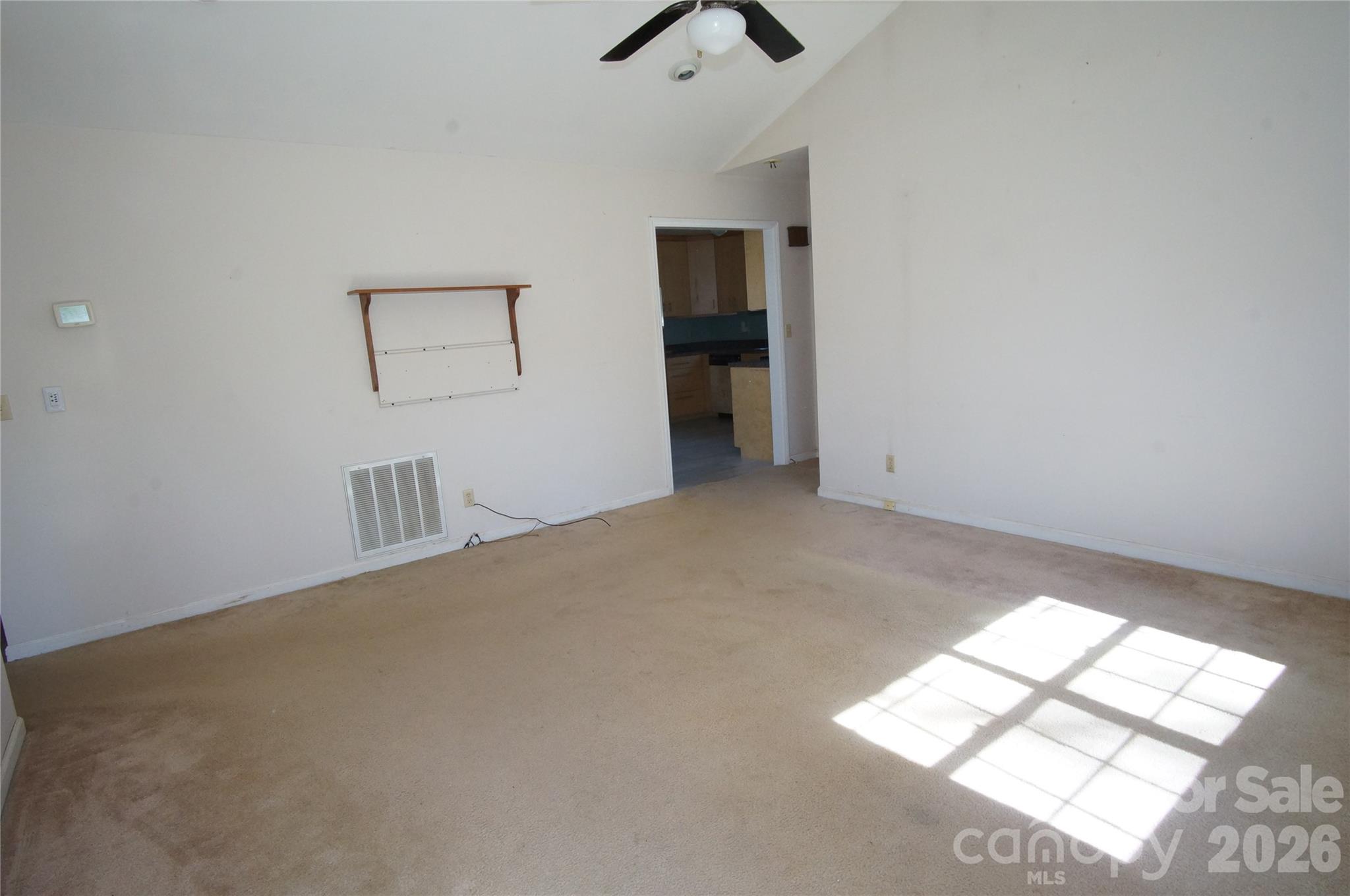 615 Hillcrest Street Property Photo 2