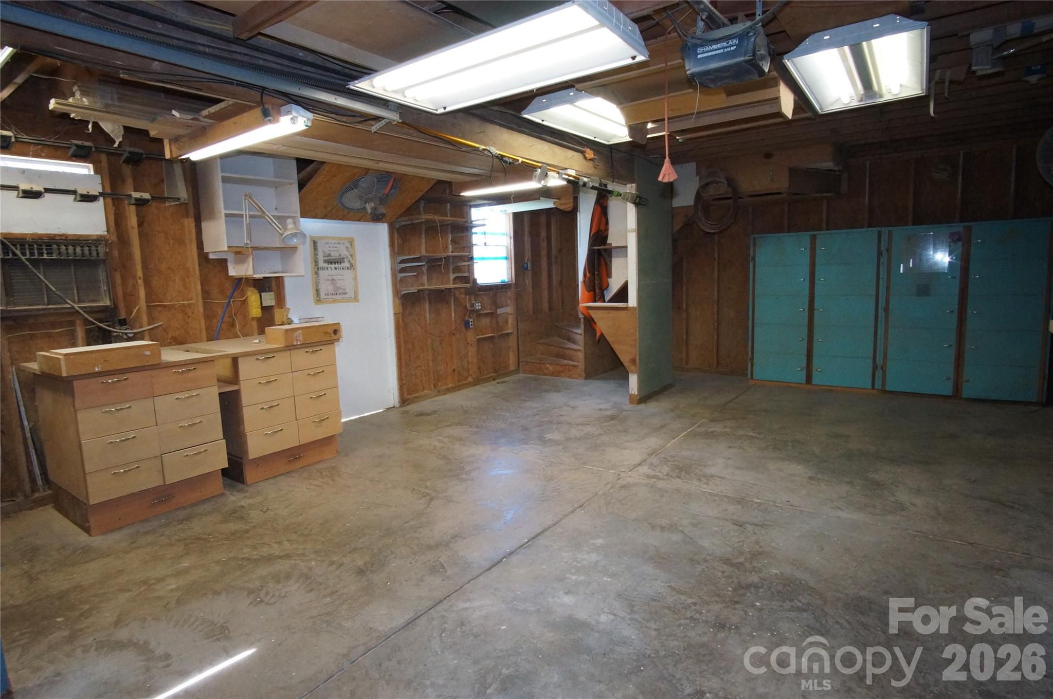 615 Hillcrest Street Property Photo 13