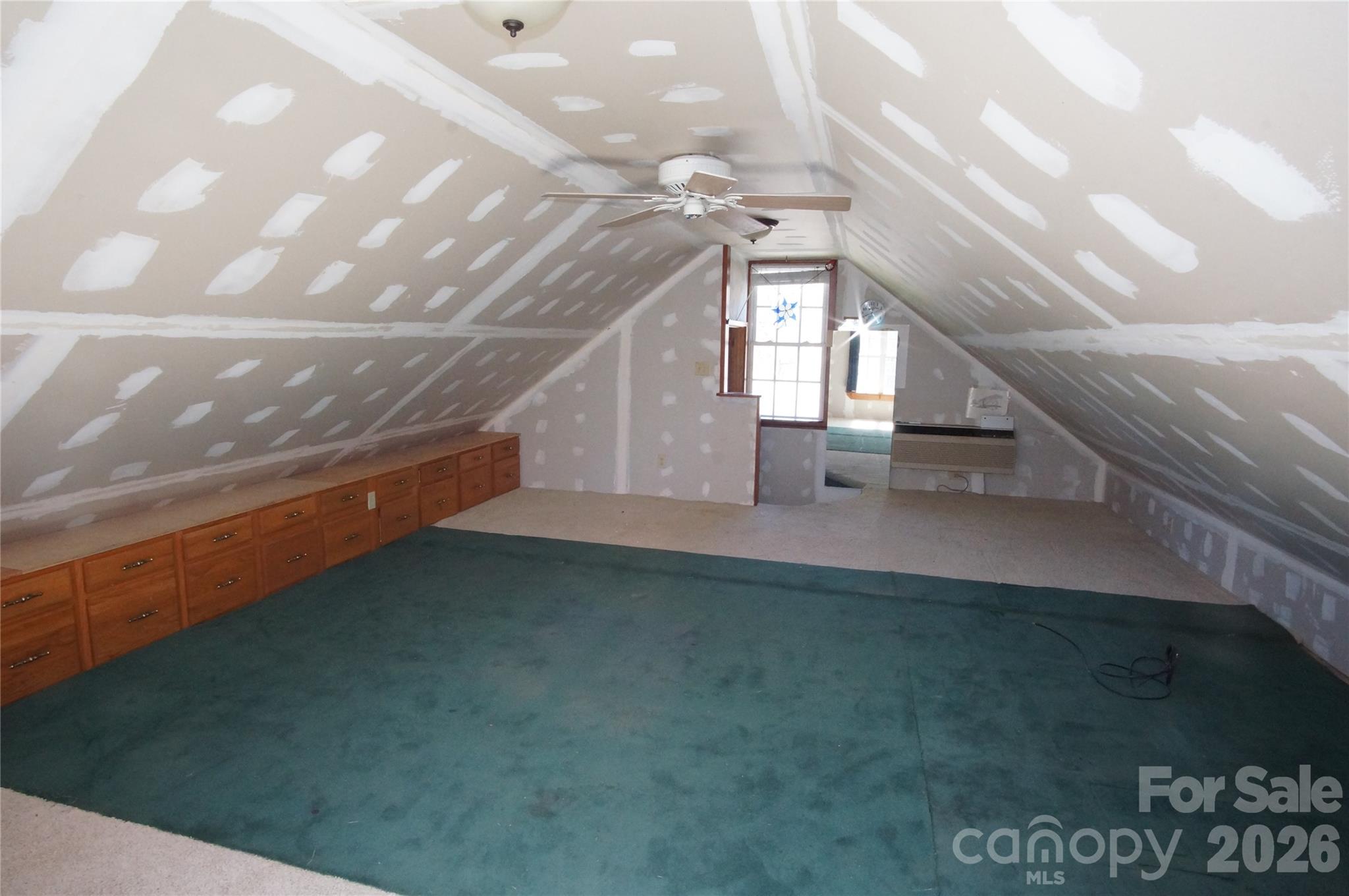 615 Hillcrest Street Property Photo 14
