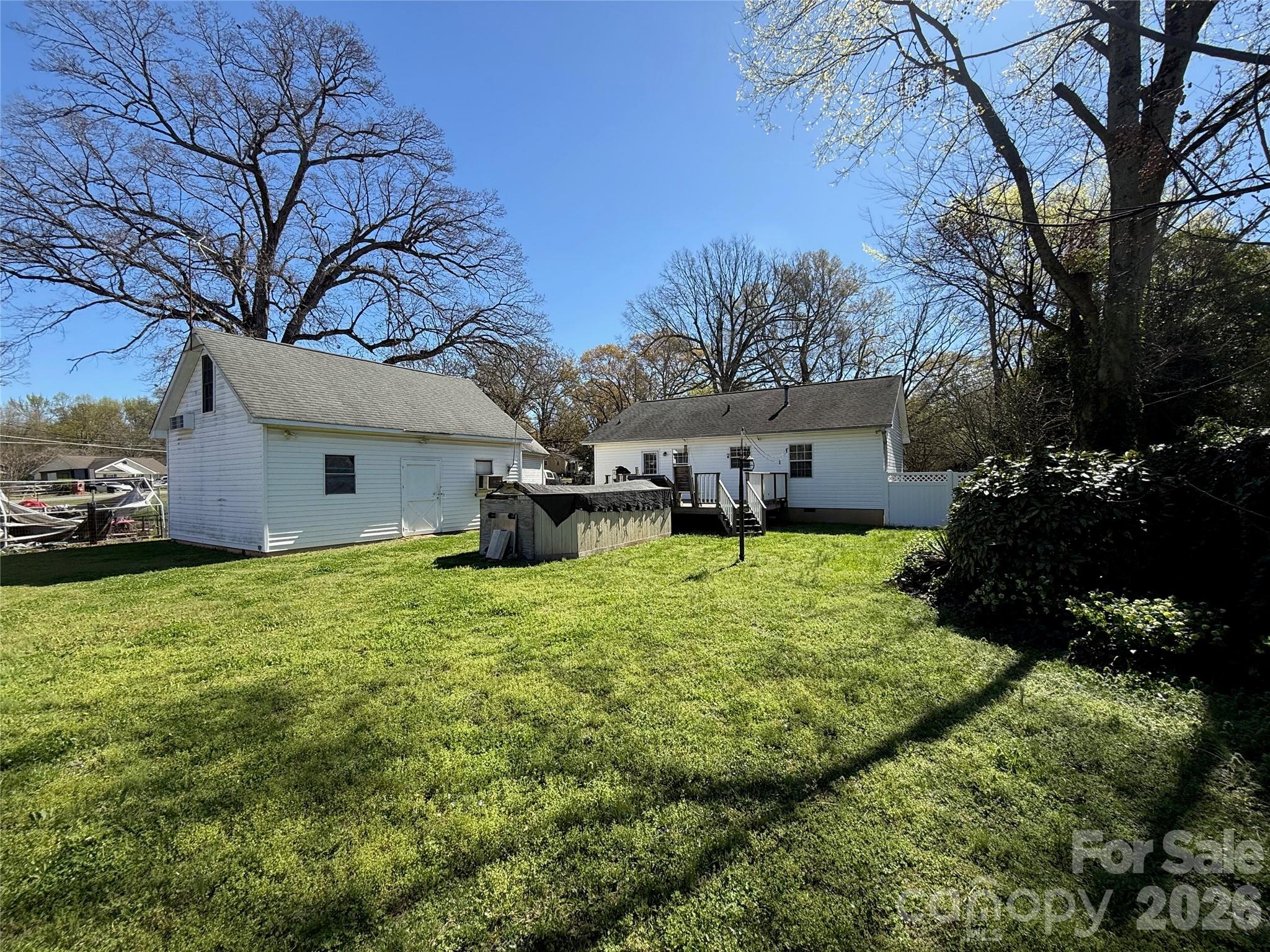615 Hillcrest Street Property Photo 17