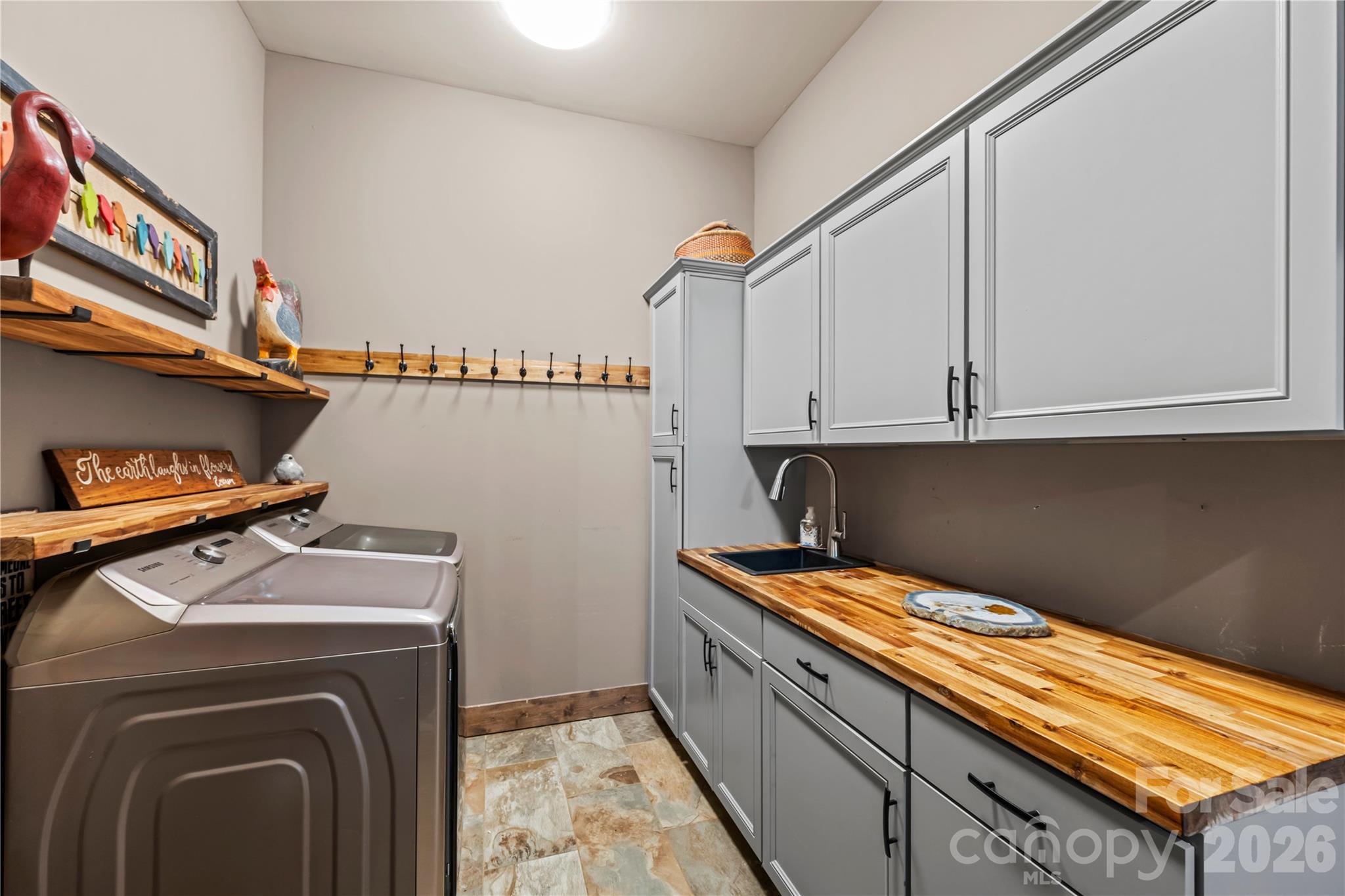 28 Gracie Lane Property Photo 25