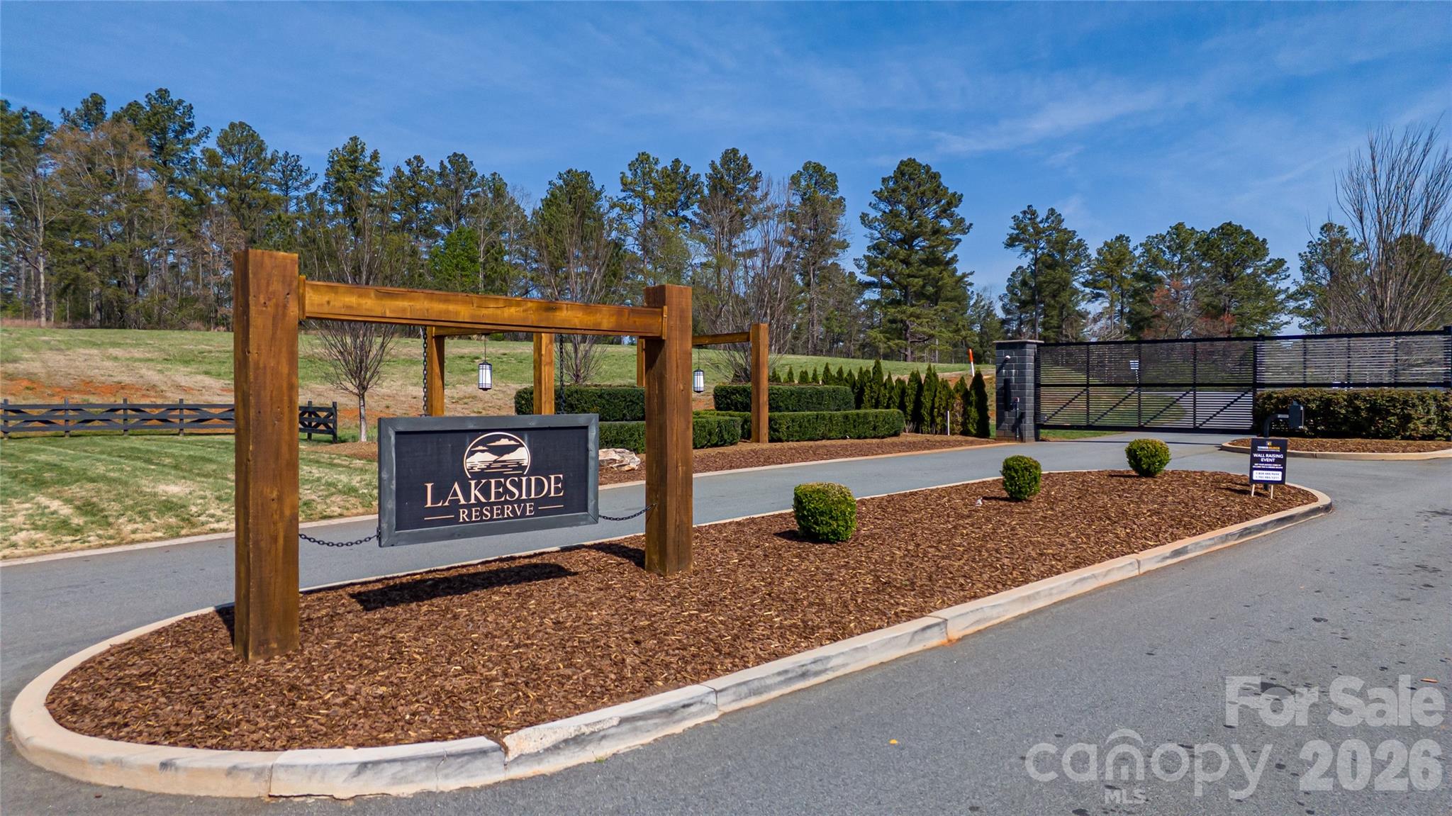 2221 Pikes Peak Ridge Property Photo 15