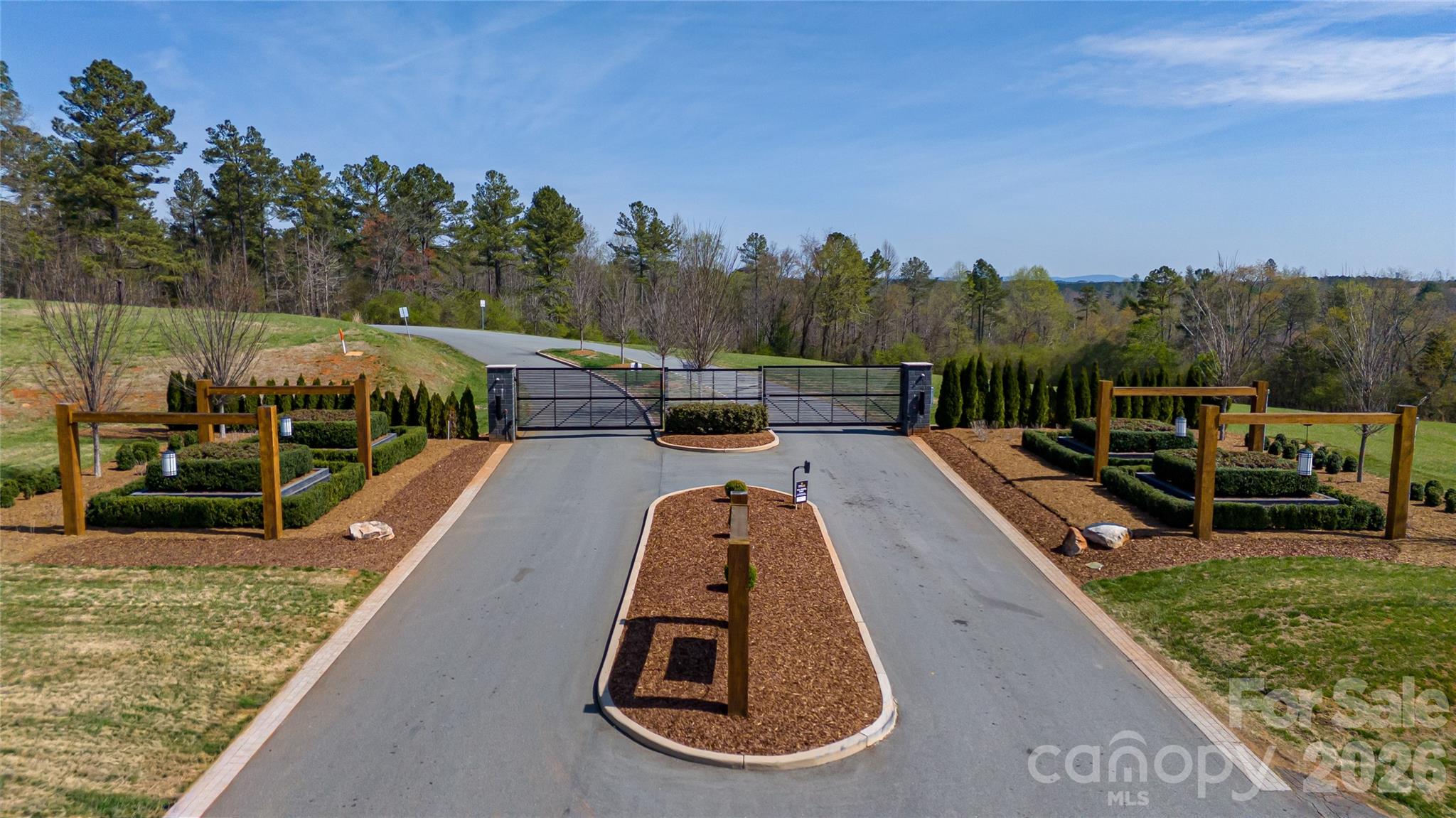 2221 Pikes Peak Ridge Property Photo 16