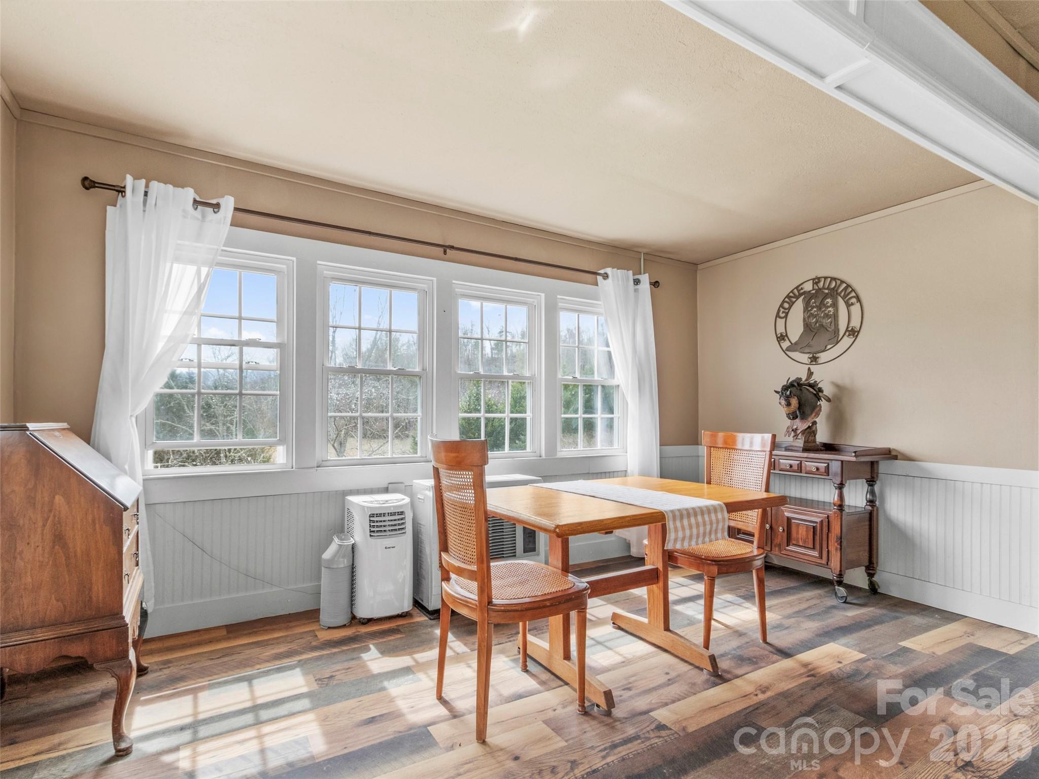 138 Robert Phillips Road Property Photo 8
