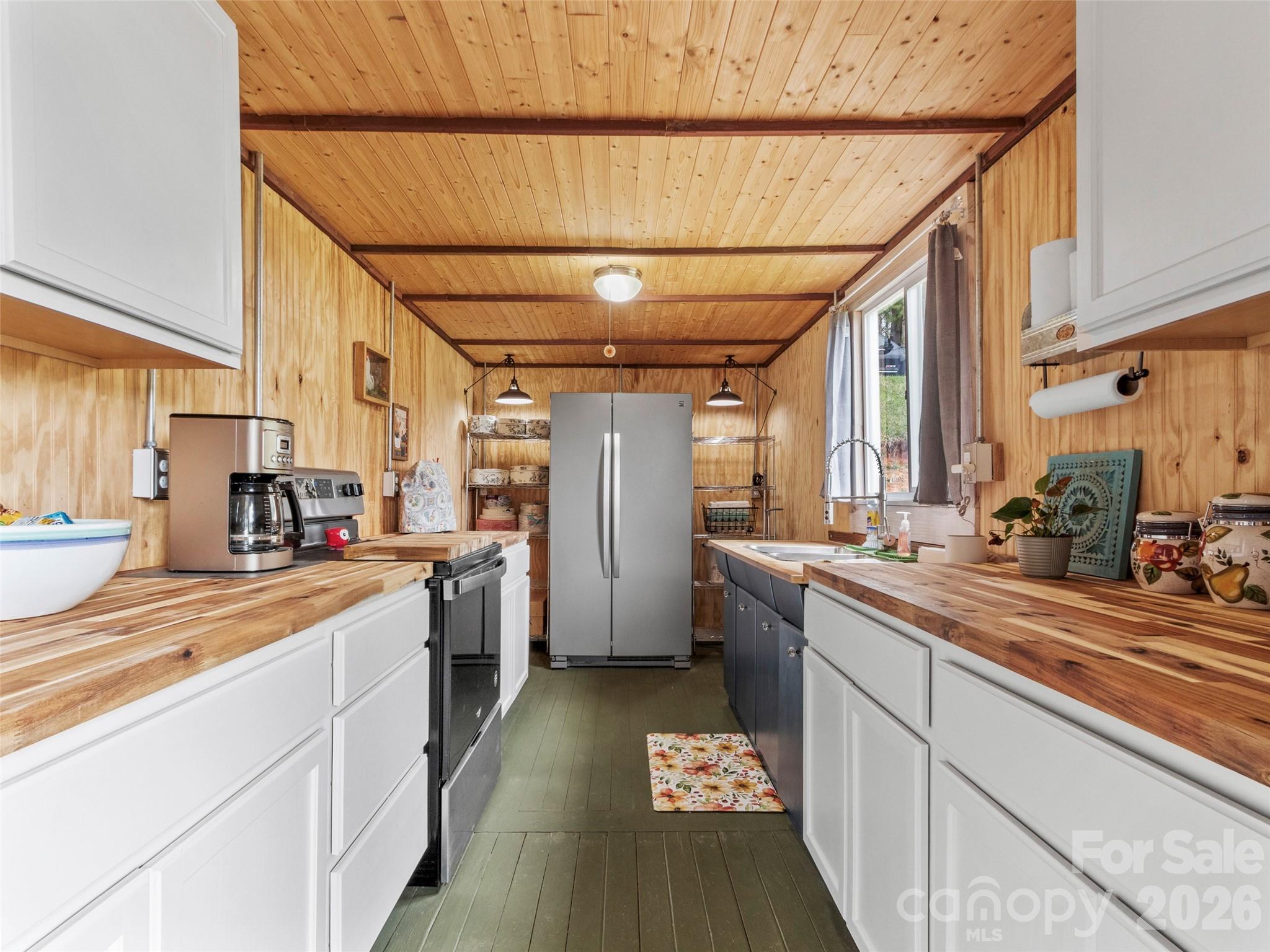 138 Robert Phillips Road Property Photo 10