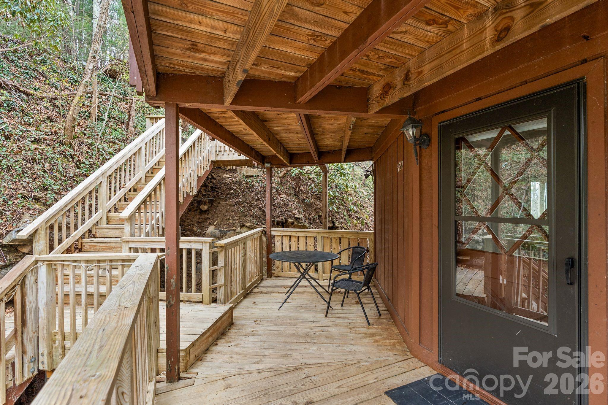 355 Sunset Drive Property Photo 12