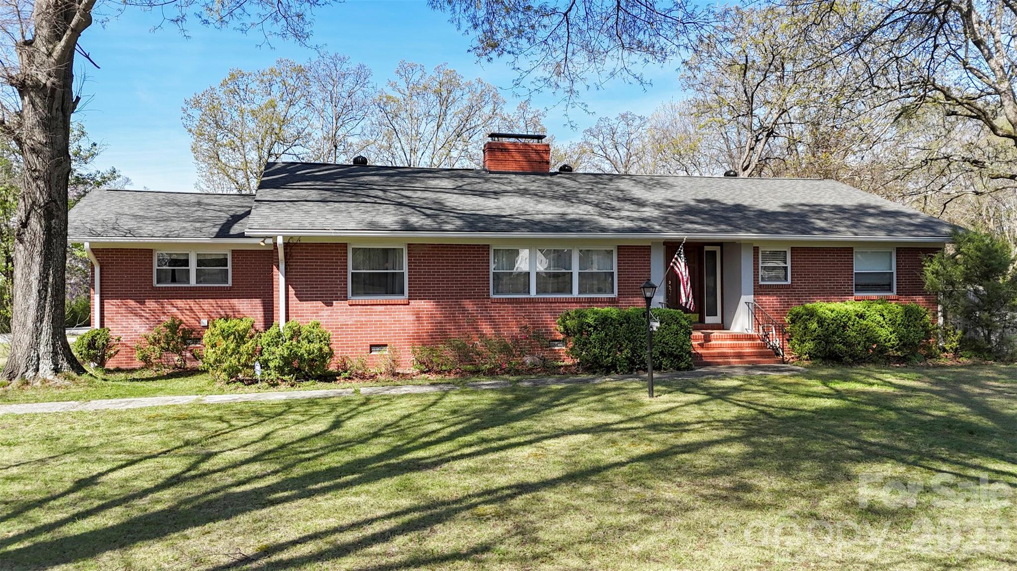 2108 S Cannon Boulevard Property Photo 2