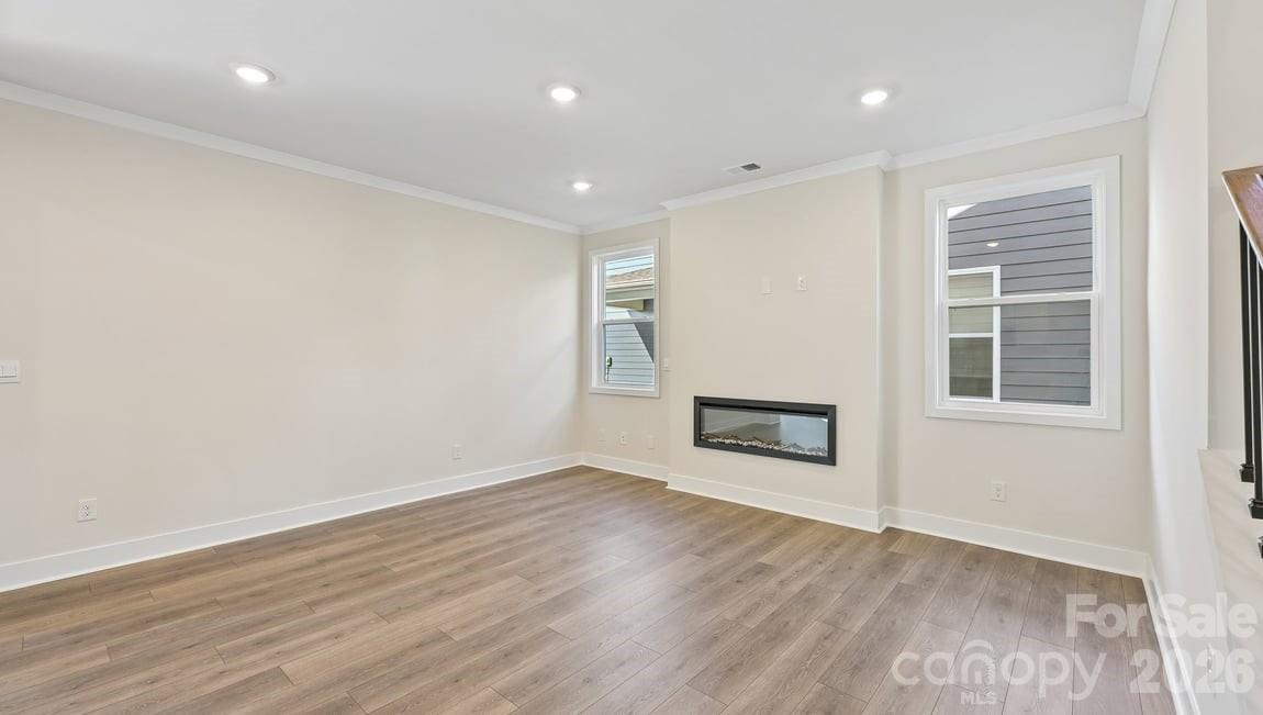 9315 Carver Avenue Property Photo 5