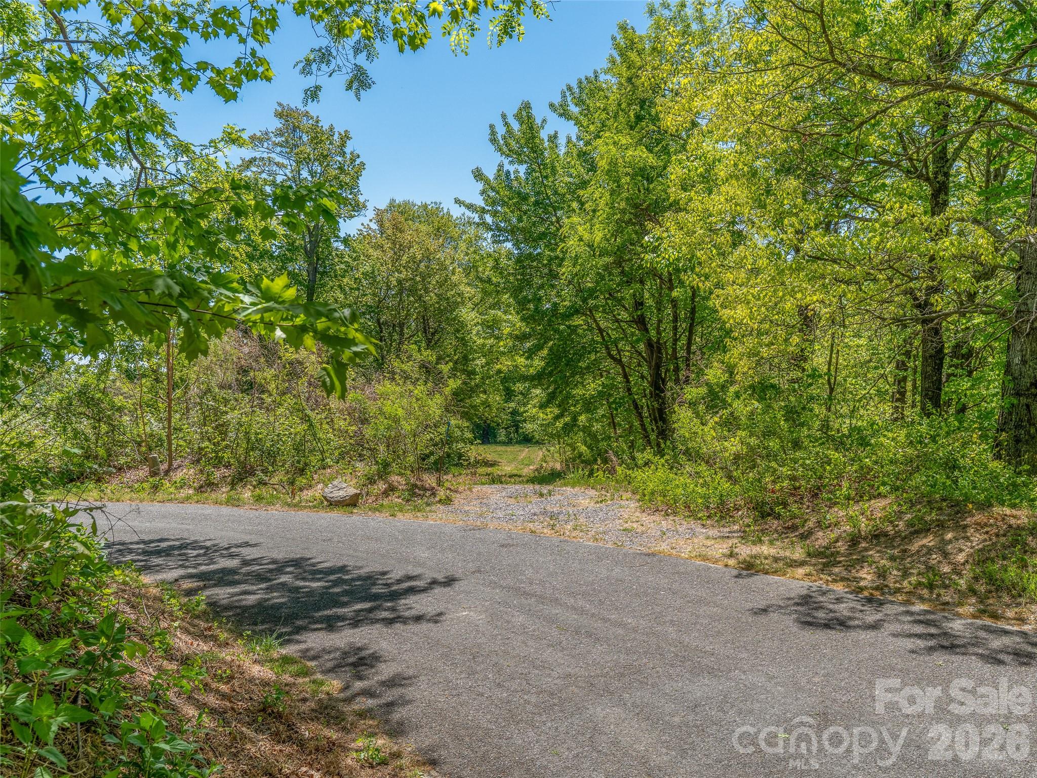 488 Warbler Lane H-13 Property Photo 5