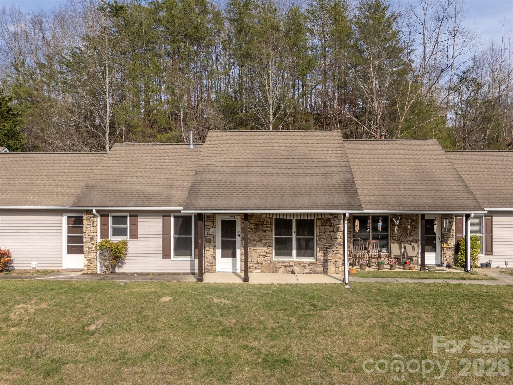 203 Rocky Mountain Way Property Photo 3