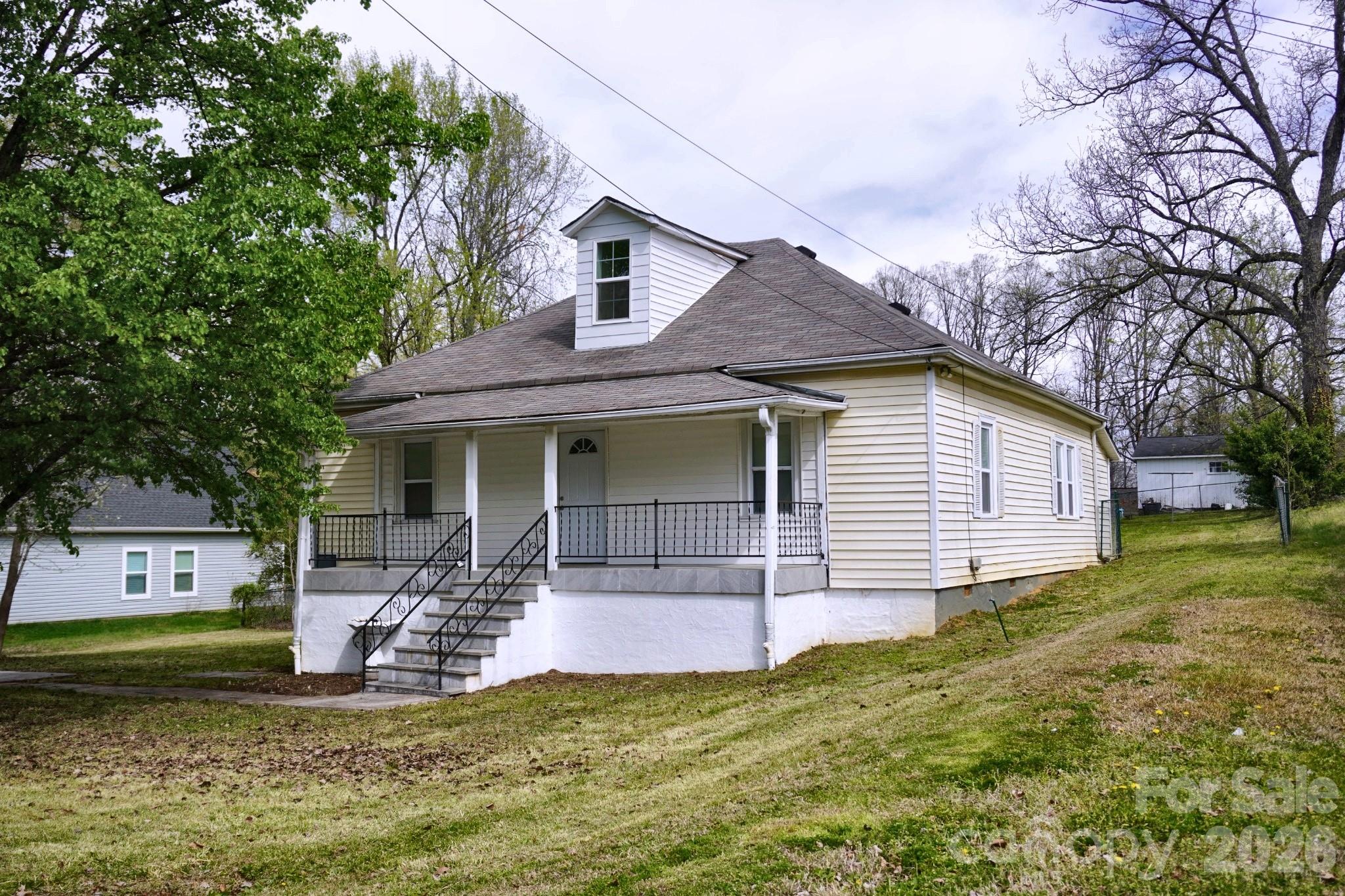 415 E Georgia Avenue Property Photo 1