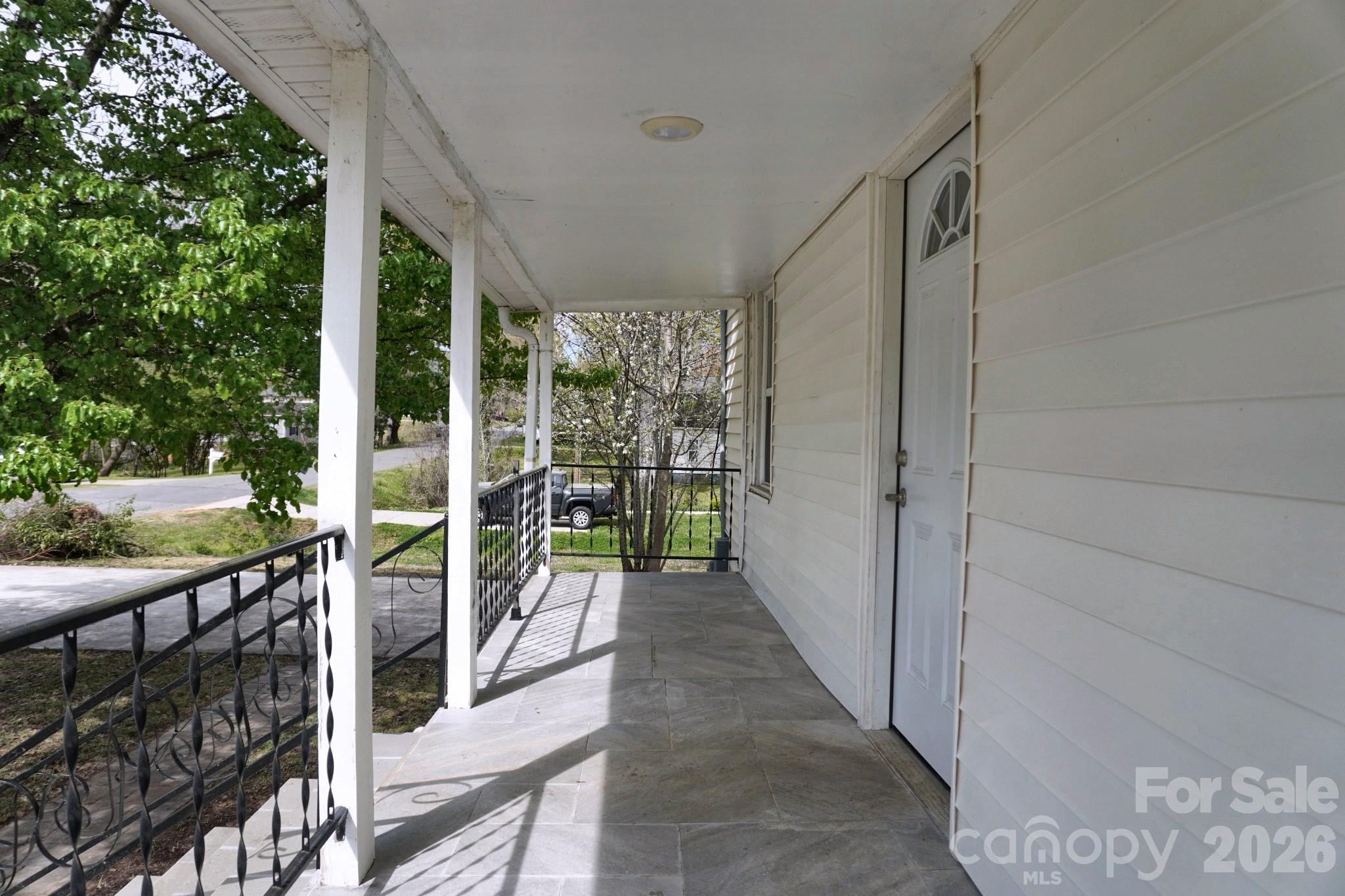 415 E Georgia Avenue Property Photo 3