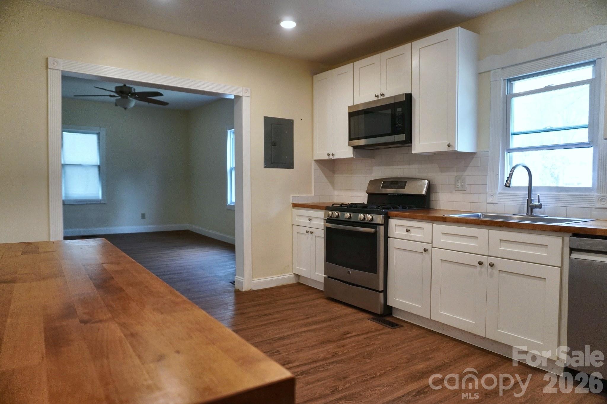 415 E Georgia Avenue Property Photo 5