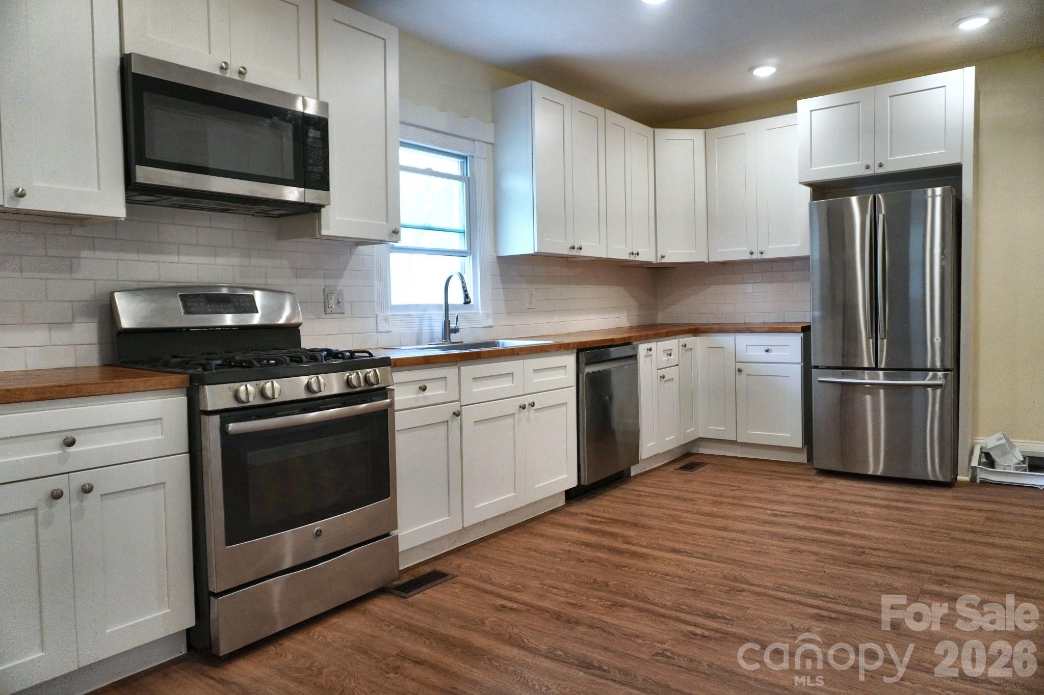 415 E Georgia Avenue Property Photo 6