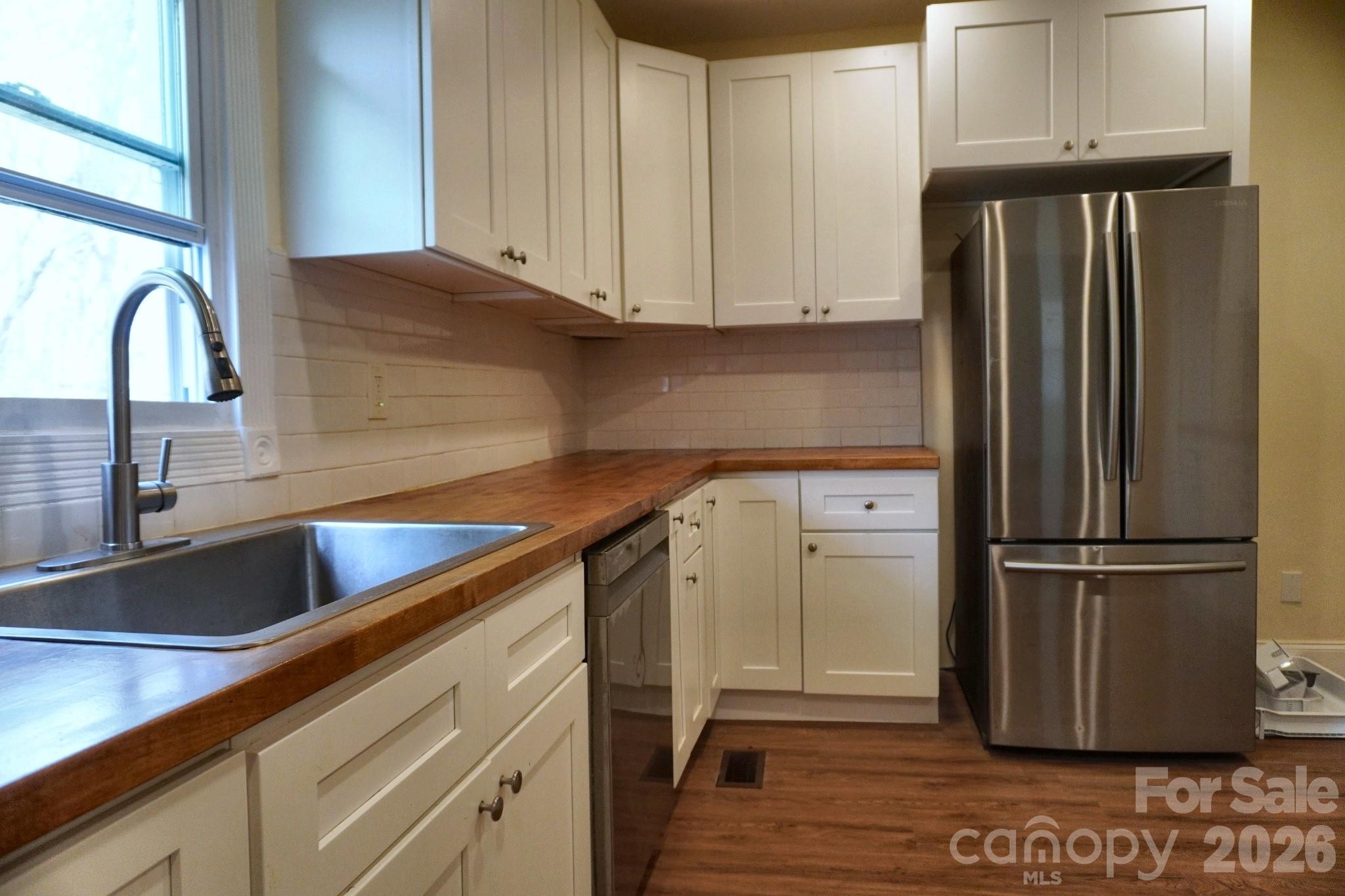 415 E Georgia Avenue Property Photo 7