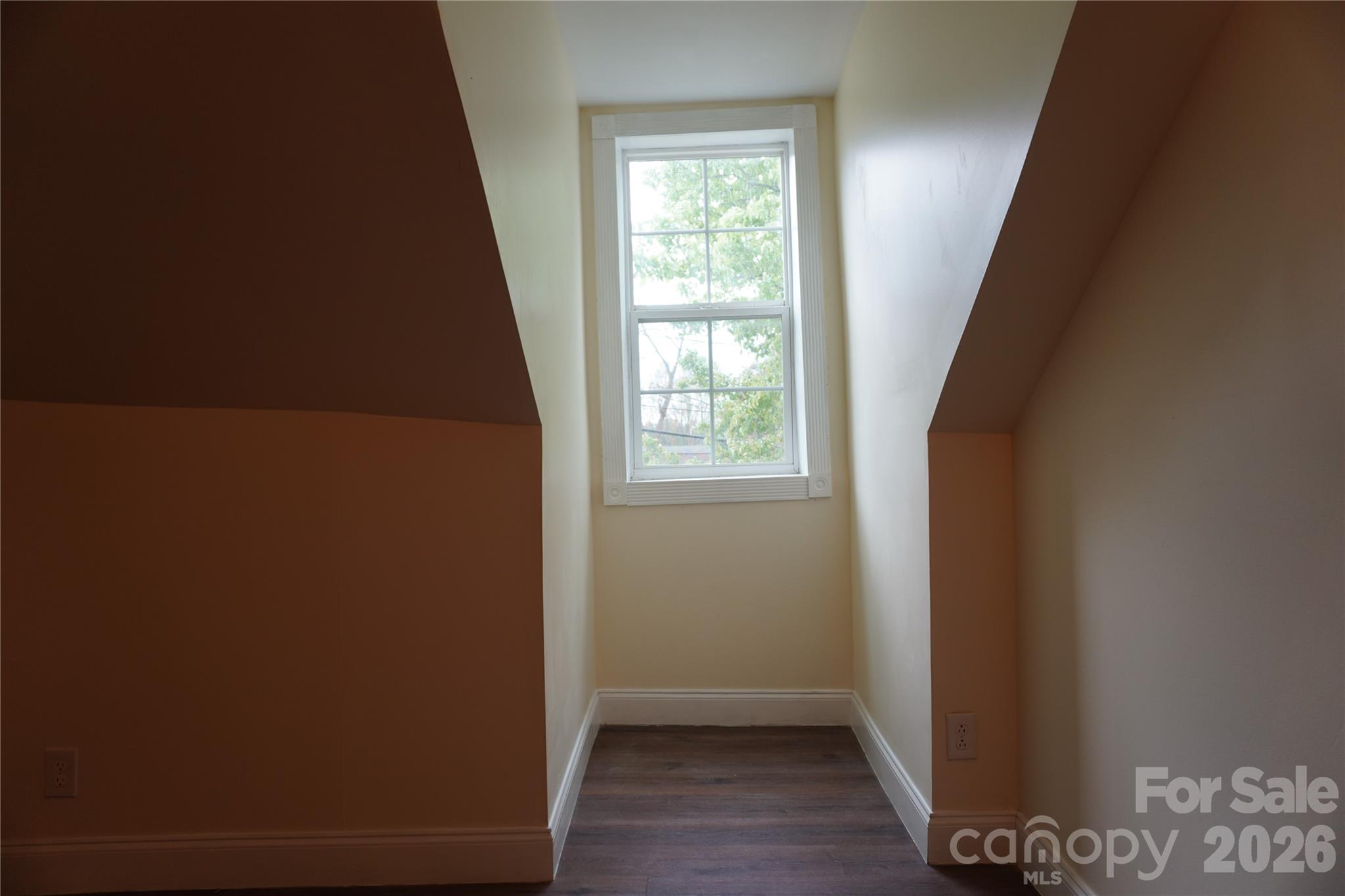 415 E Georgia Avenue Property Photo 20
