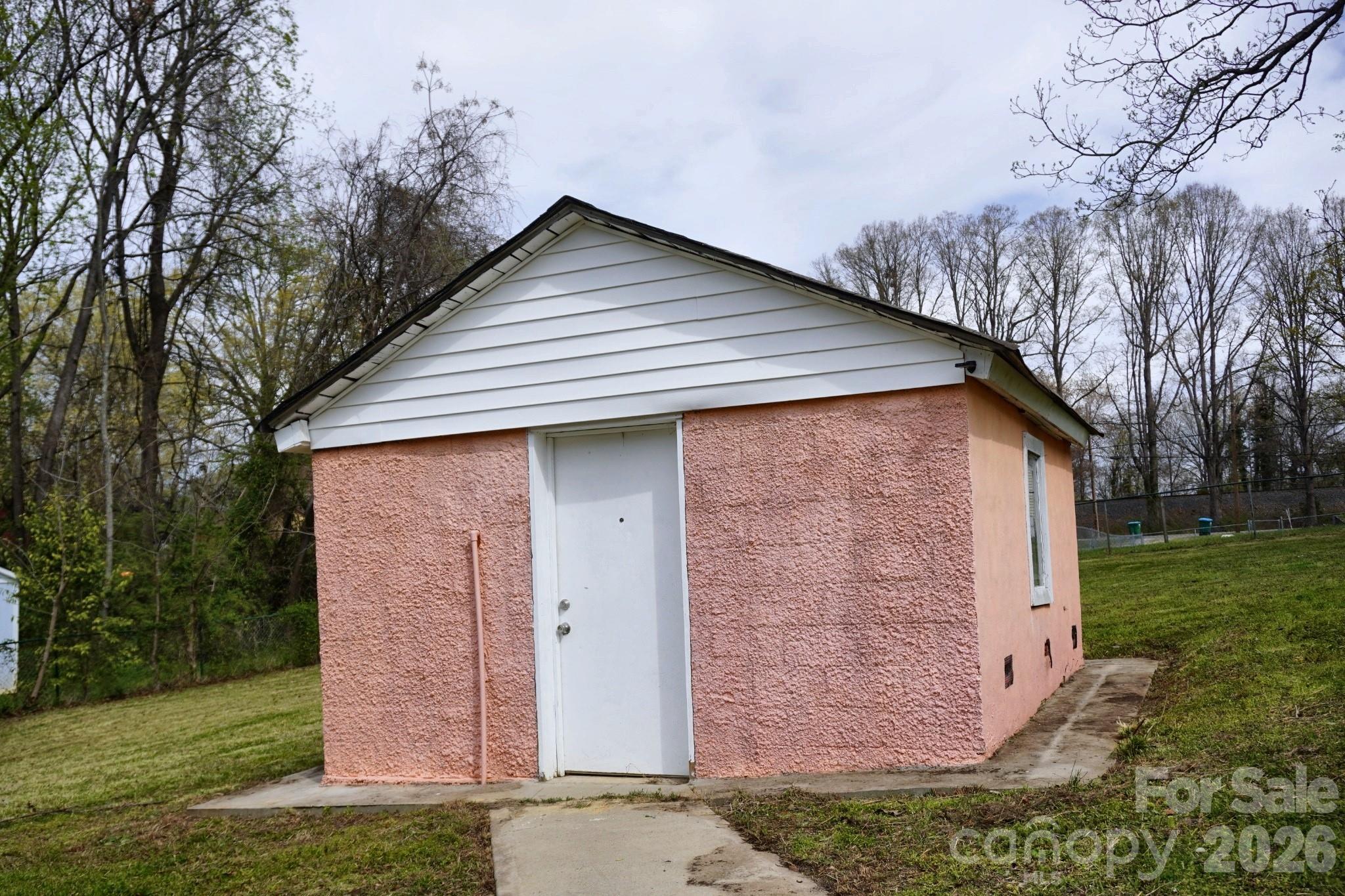 415 E Georgia Avenue Property Photo 24