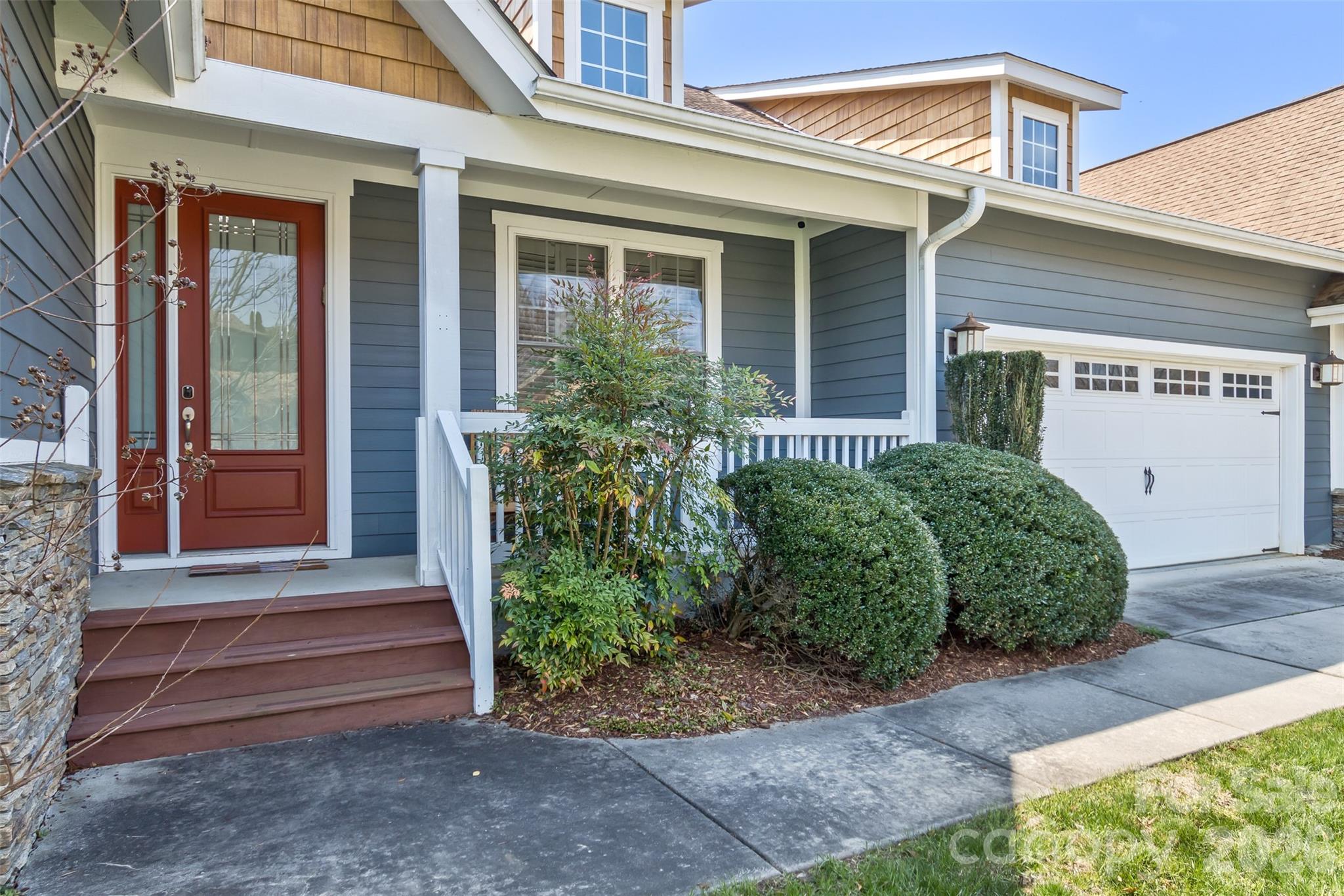 37 Creekside View Drive Property Photo 1