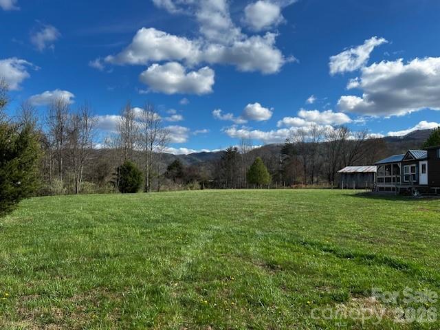 137 Cowboy Lane Property Photo 3