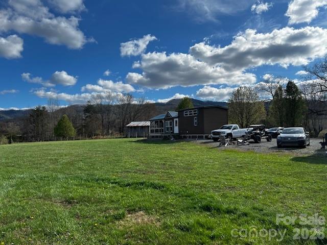 137 Cowboy Lane Property Photo 4