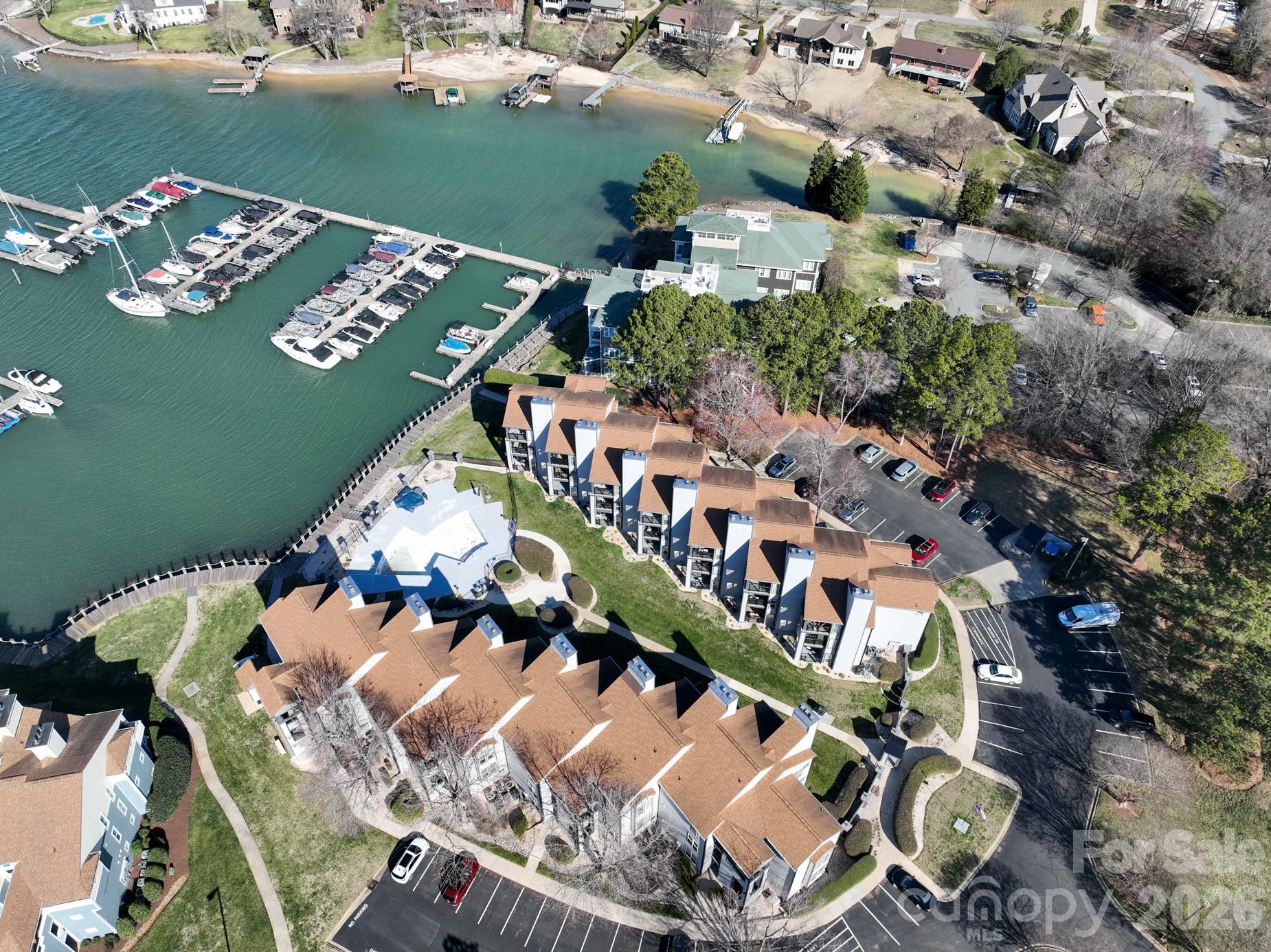 18851 Vineyard Point Lane Property Photo 12