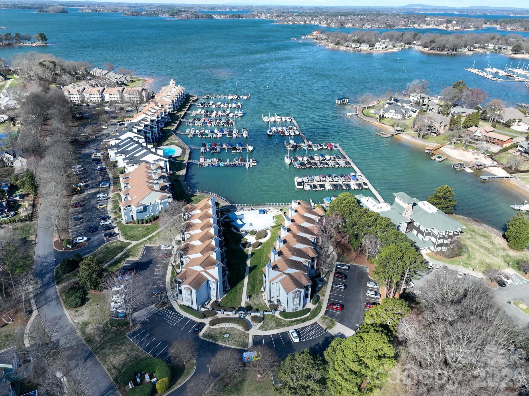 18851 Vineyard Point Lane Property Photo 15
