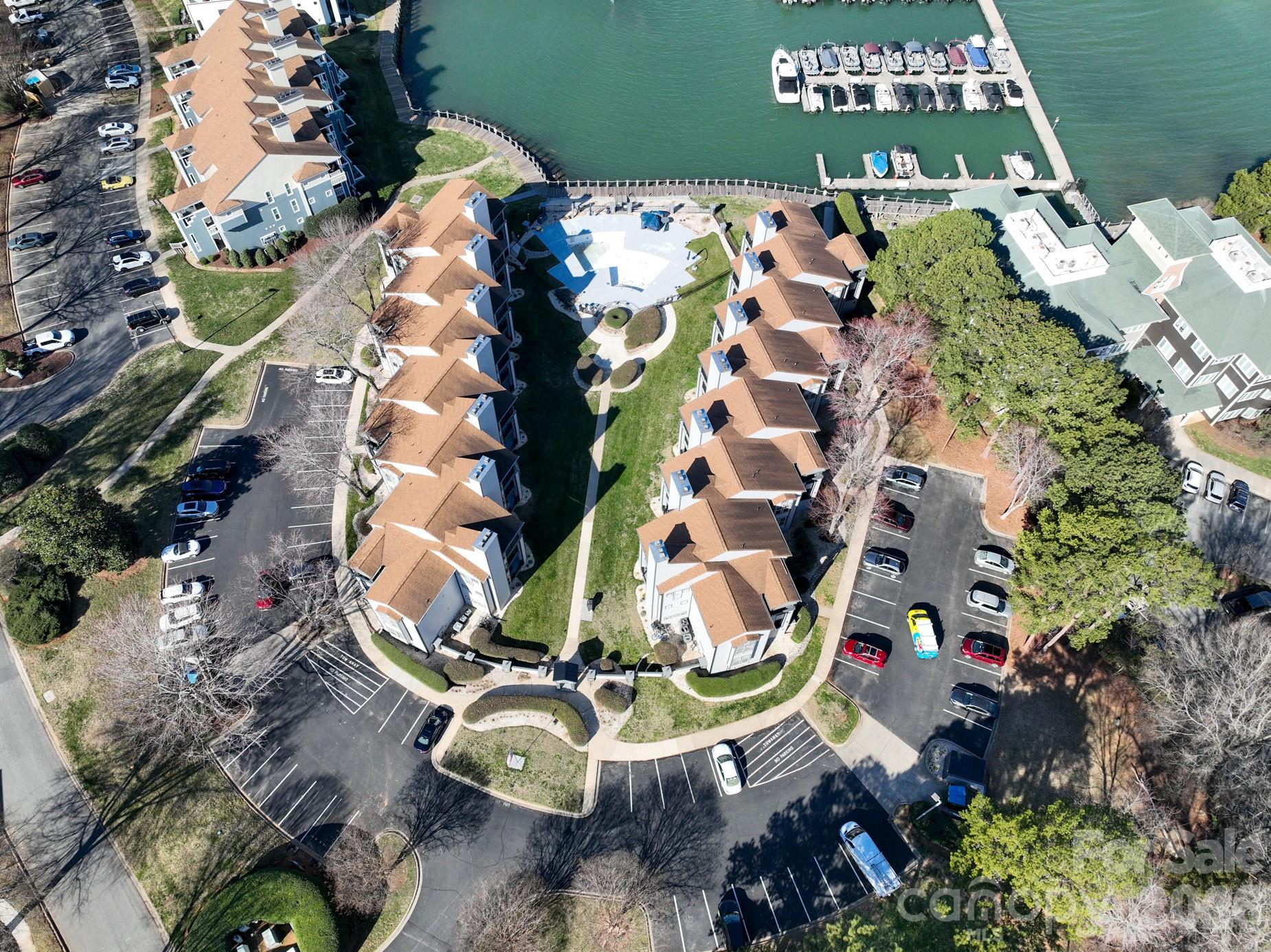 18851 Vineyard Point Lane Property Photo 16