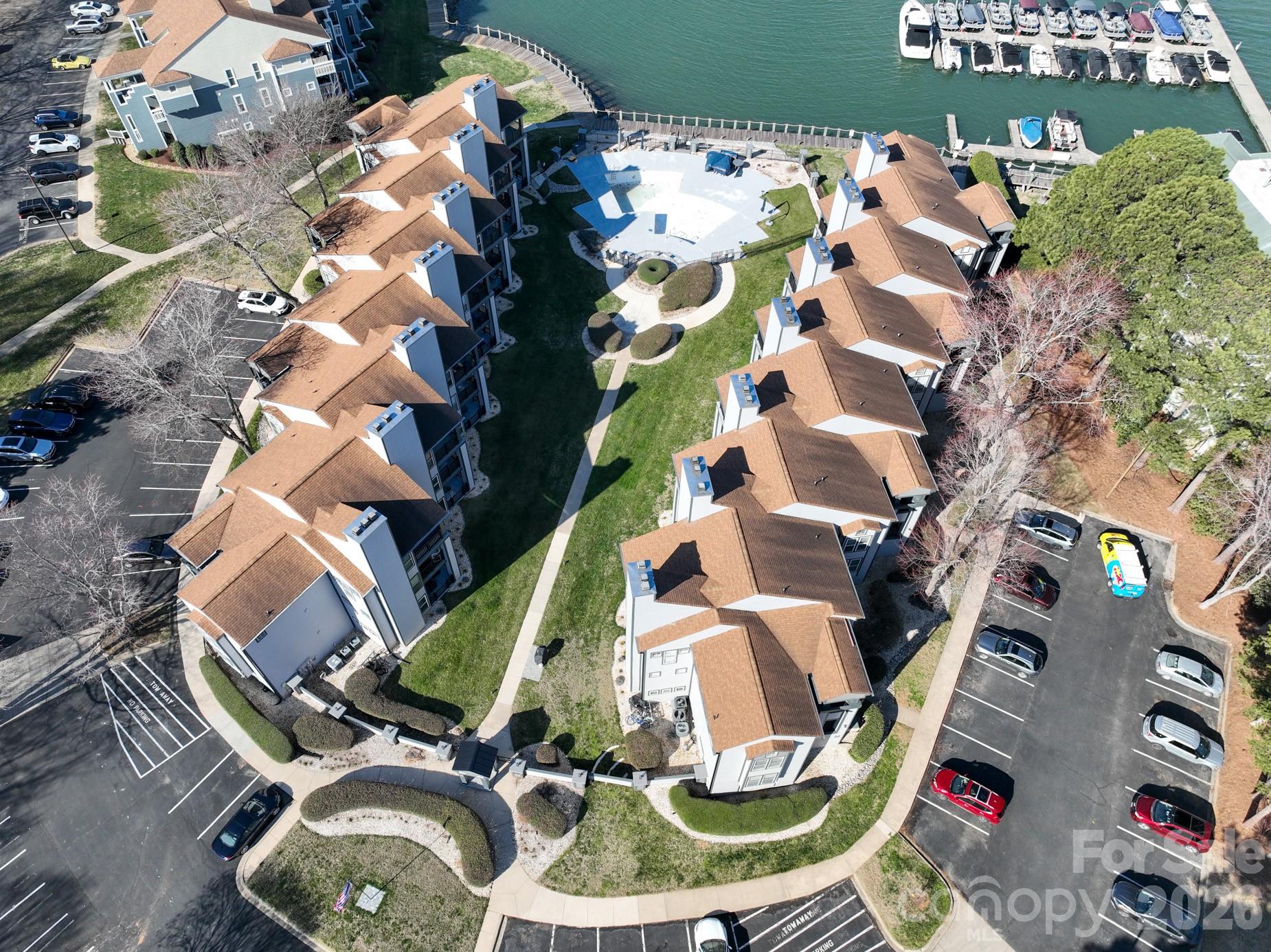 18851 Vineyard Point Lane Property Photo 17