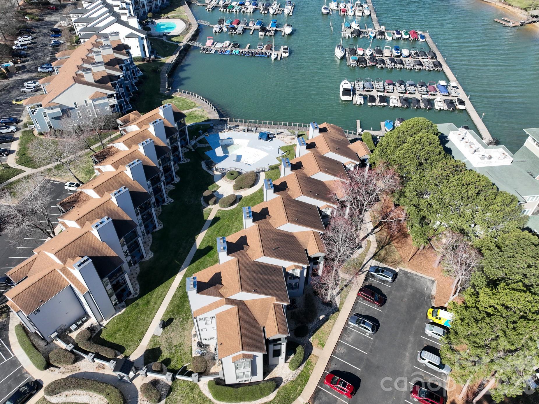 18851 Vineyard Point Lane Property Photo 18