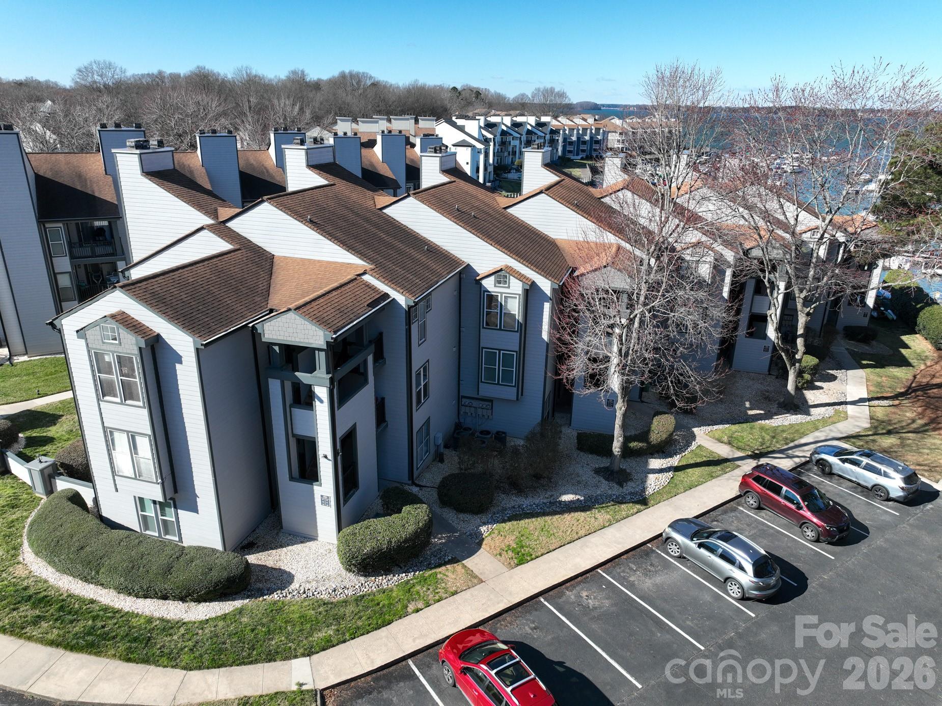 18851 Vineyard Point Lane Property Photo 21
