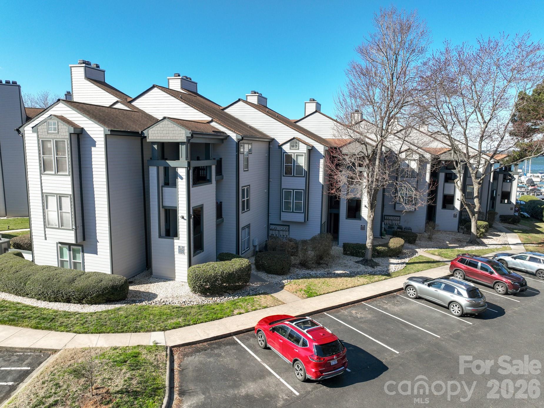 18851 Vineyard Point Lane Property Photo 22