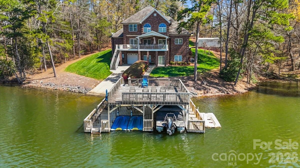 704 Shoreline Drive Property Photo 2