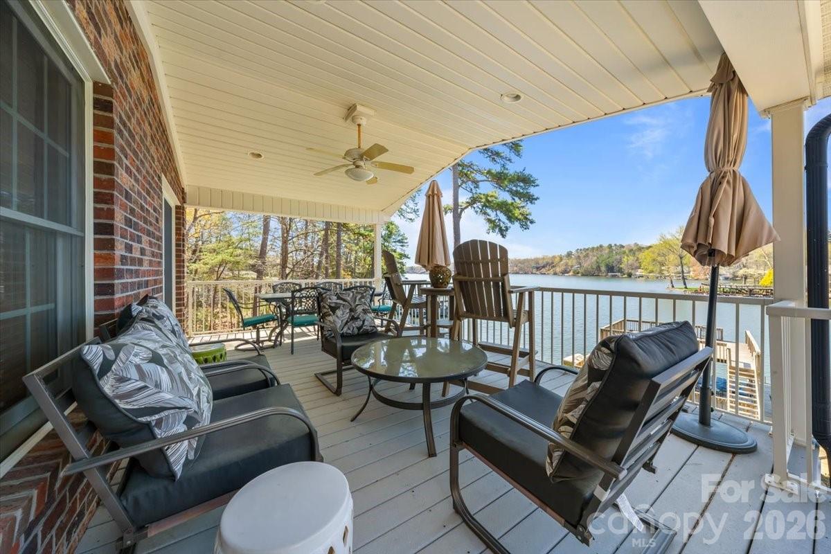 704 Shoreline Drive Property Photo 9