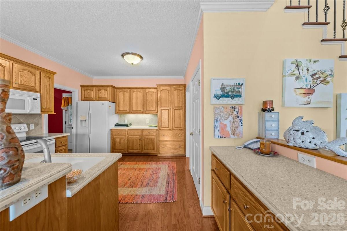 704 Shoreline Drive Property Photo 19