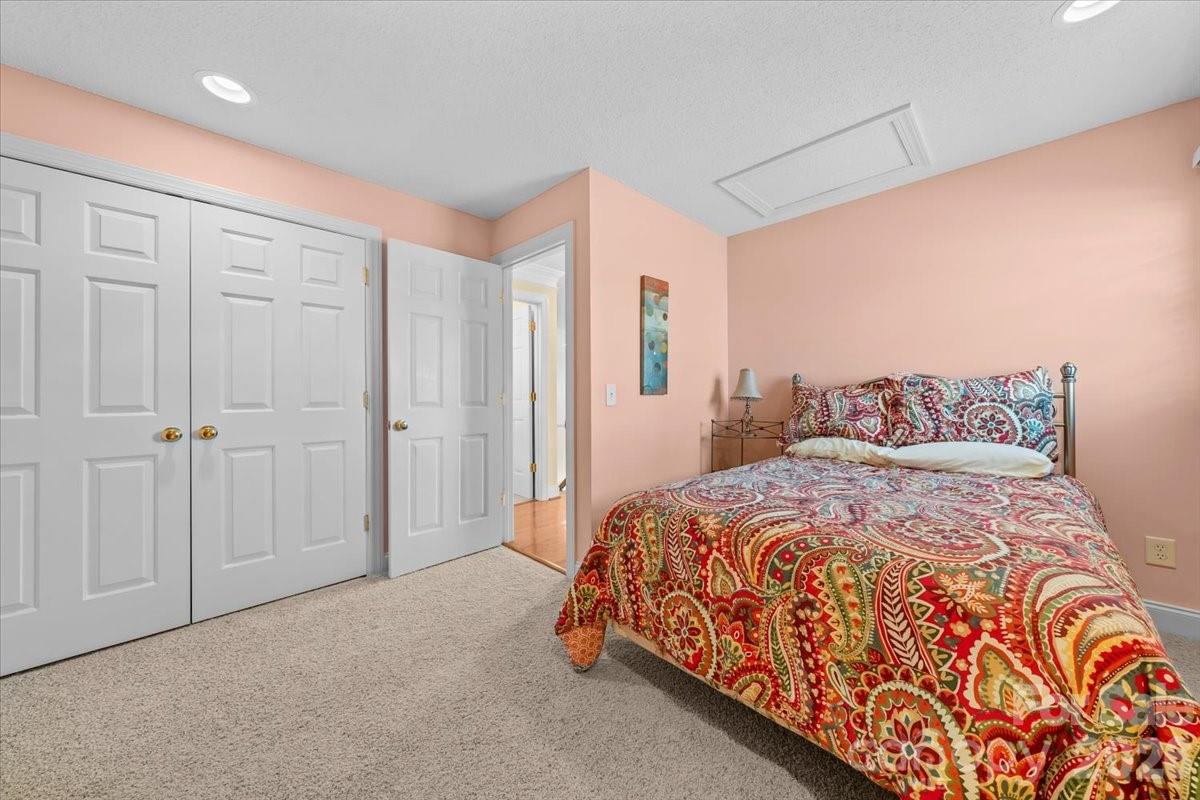 704 Shoreline Drive Property Photo 32