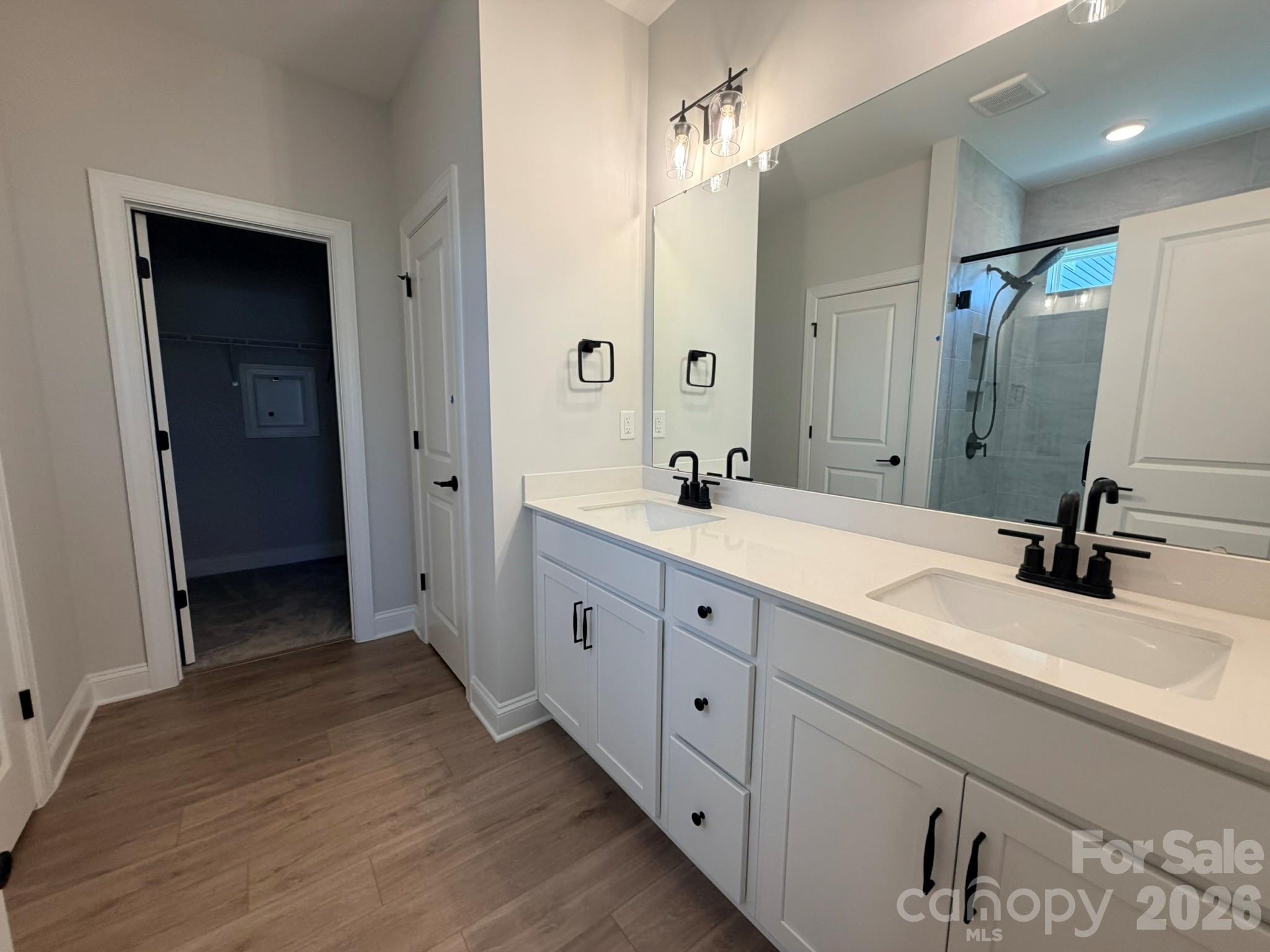 120 Swing Lane Property Photo 10