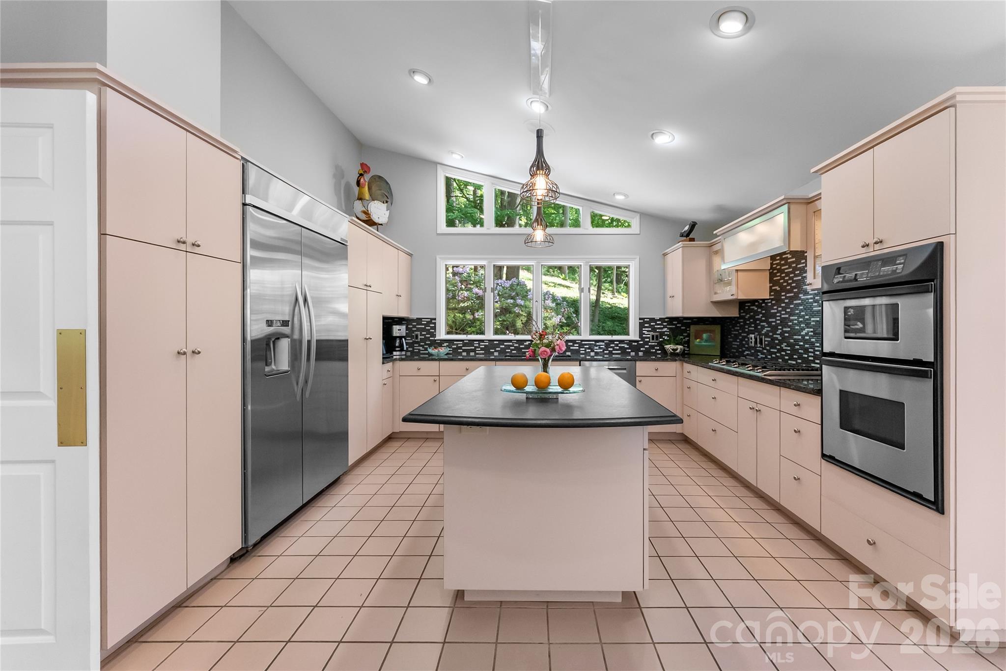 200 Robinhood Road Property Photo 9